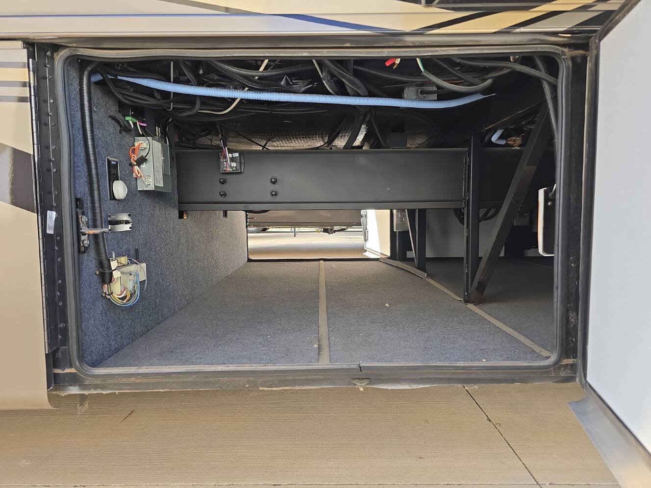 A photo of this 2016 Newmar VENTANA 4037