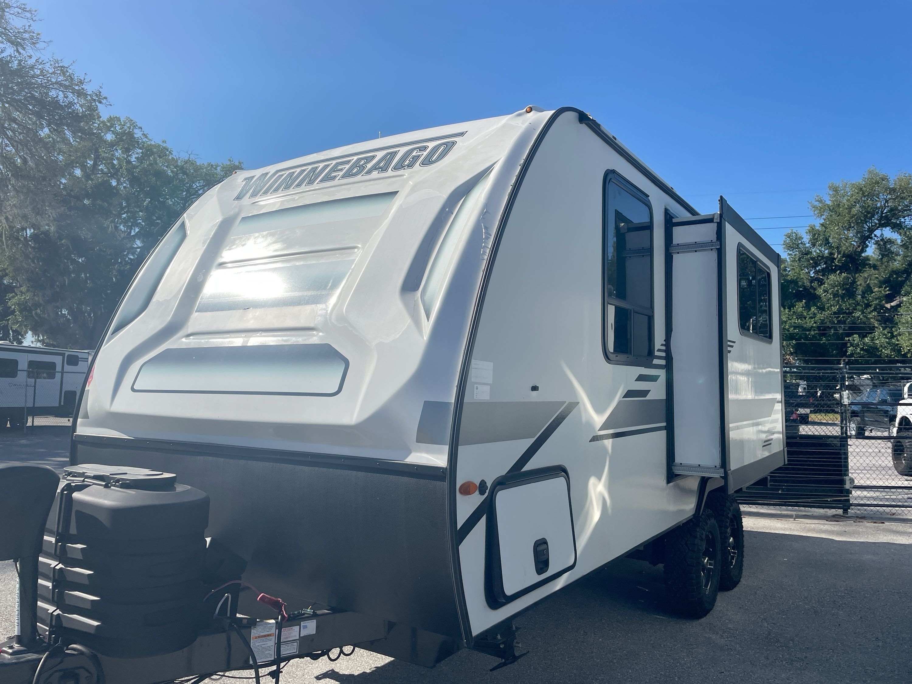 2022 Winnebago MICRO MINNIE 2108DS in dover FL