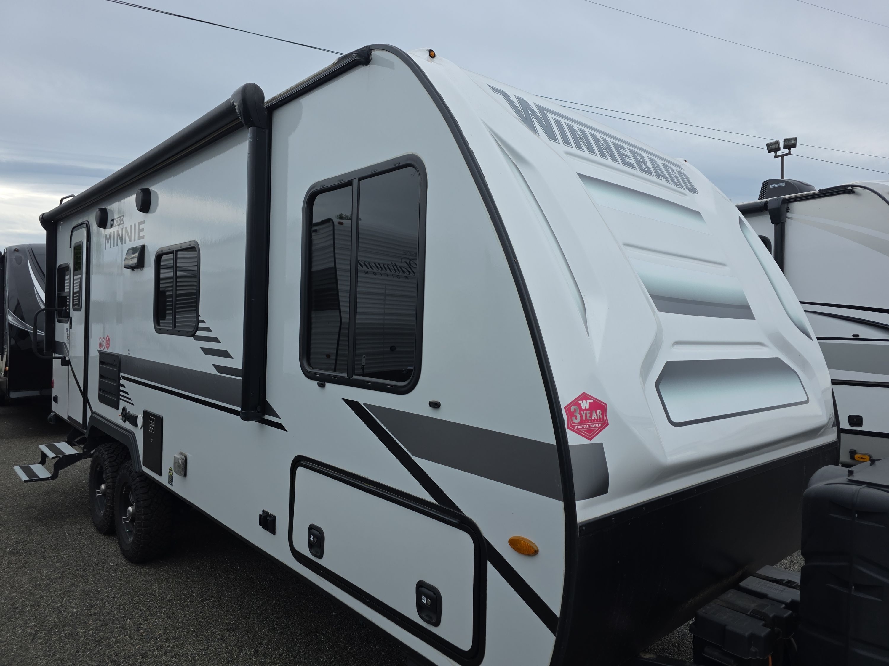 2022 Winnebago MICRO MINNIE 2225RL RV