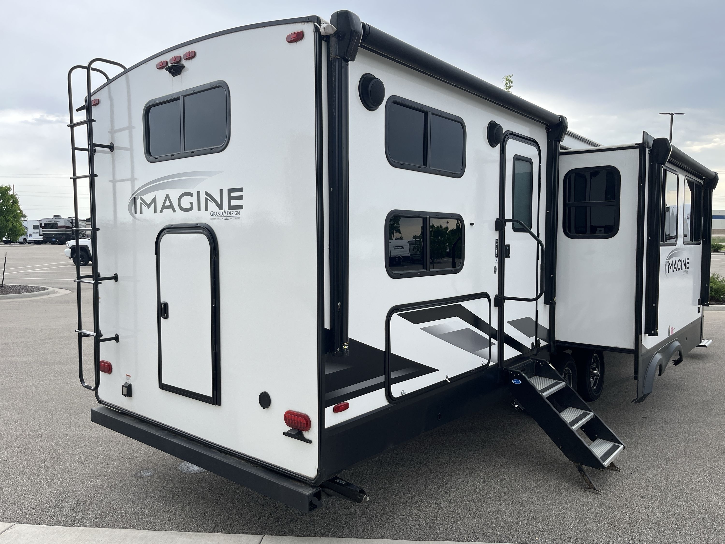 2023 Grand Design IMAGINE 3210BH in oshkosh WI