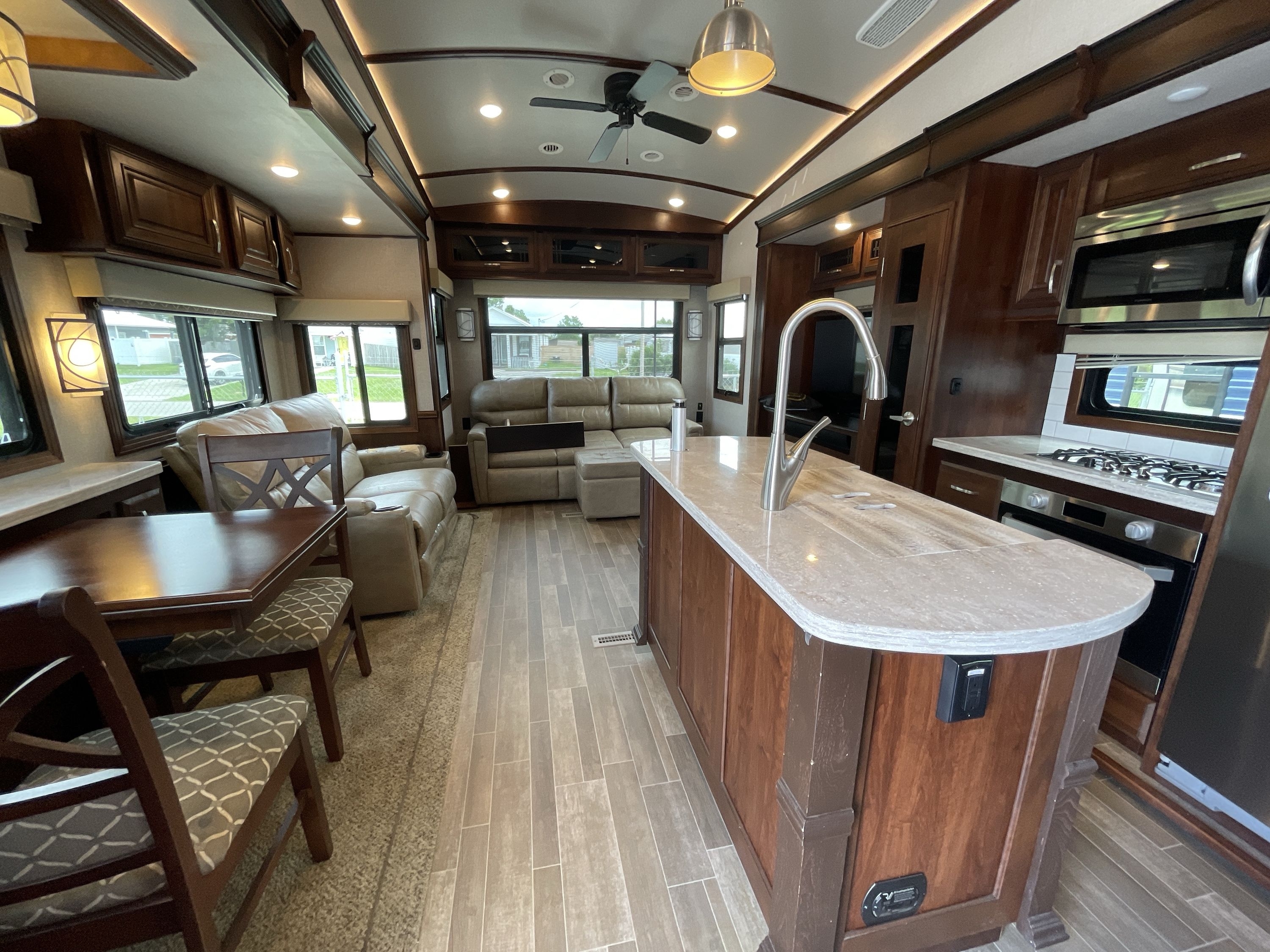 2020 Jayco PINNACLE 36SSWS in panama city FL