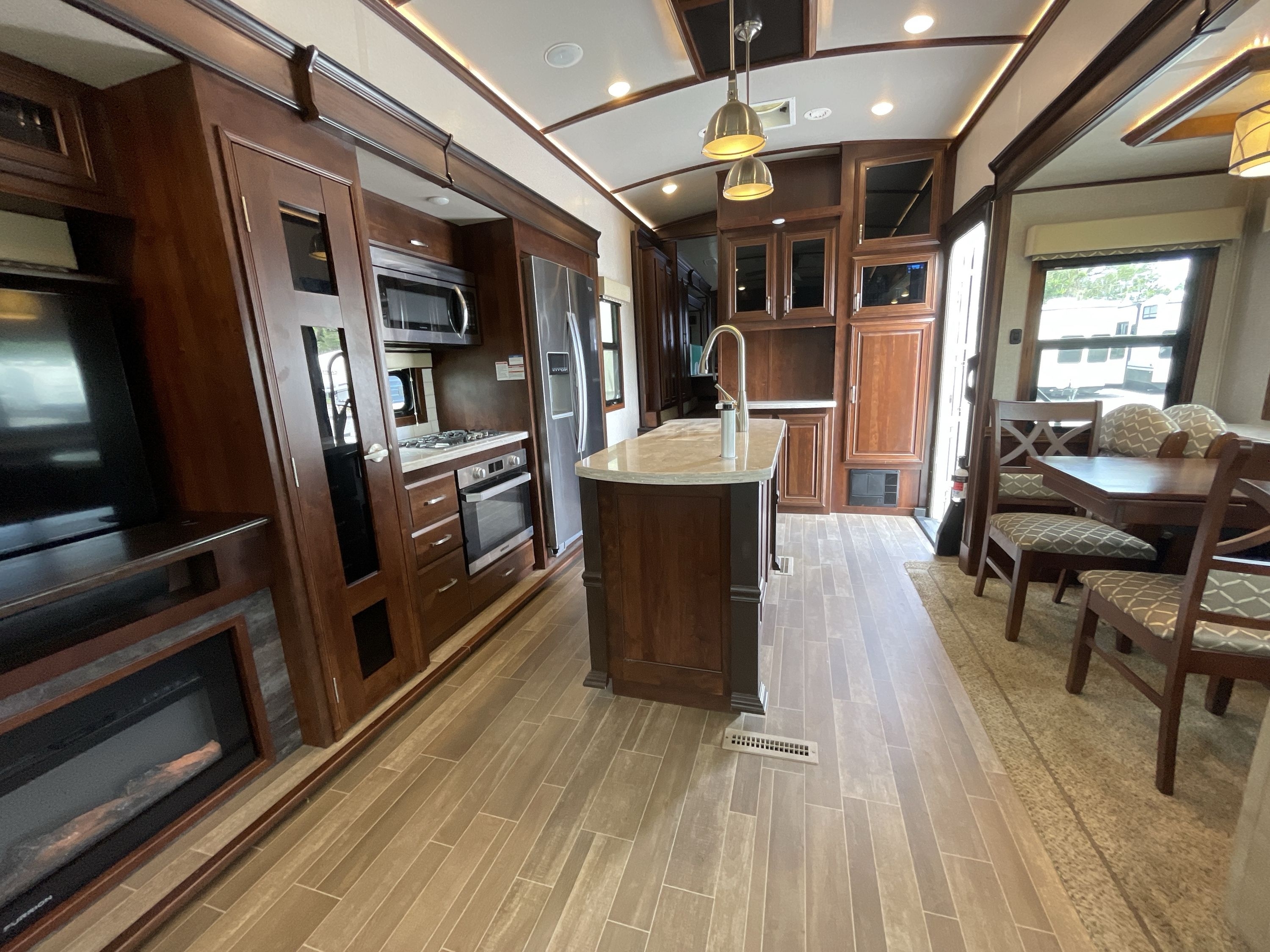 2020 Jayco PINNACLE 36SSWS in panama city FL