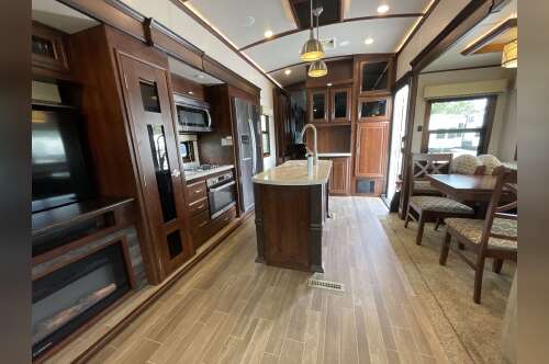 2020 Jayco PINNACLE 36SSWS in panama city FL