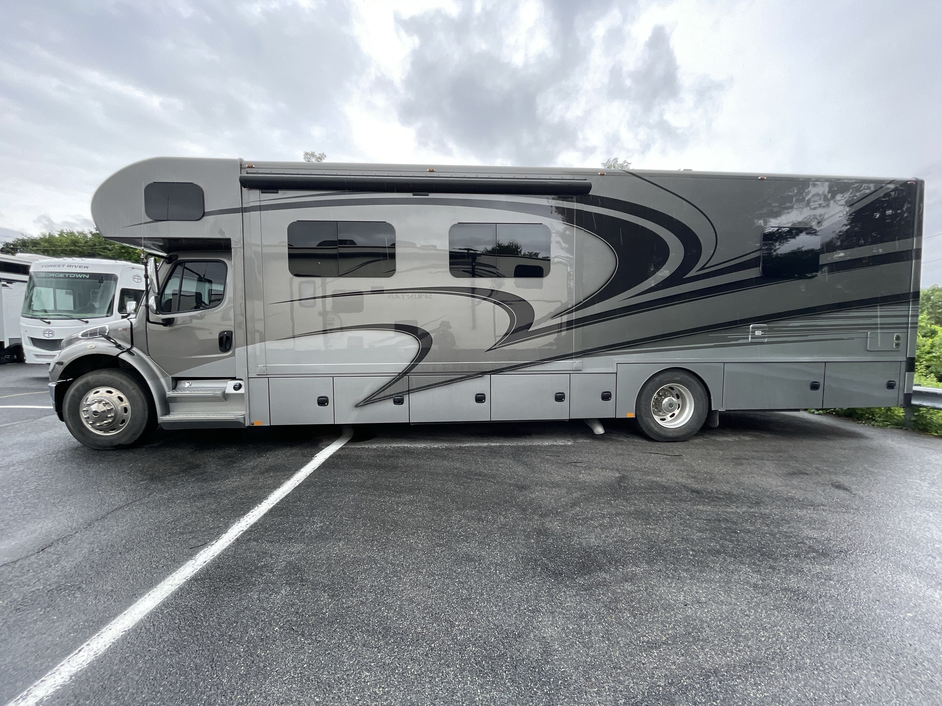 2019 Renegade VALENCIA 38RW RV