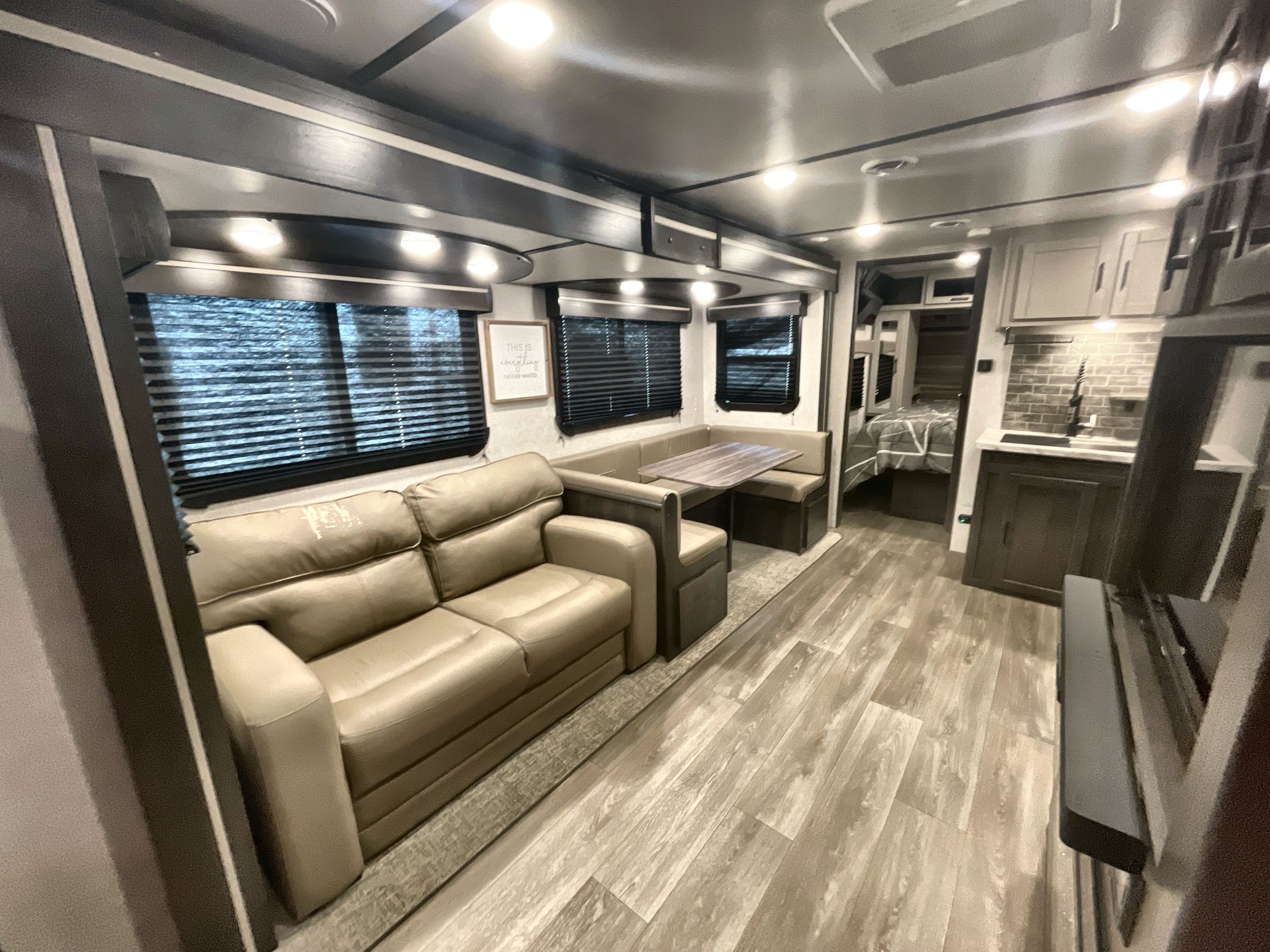 2022 Crossroads CRUISER AIRE 28BBH CR28BBH in denton TX