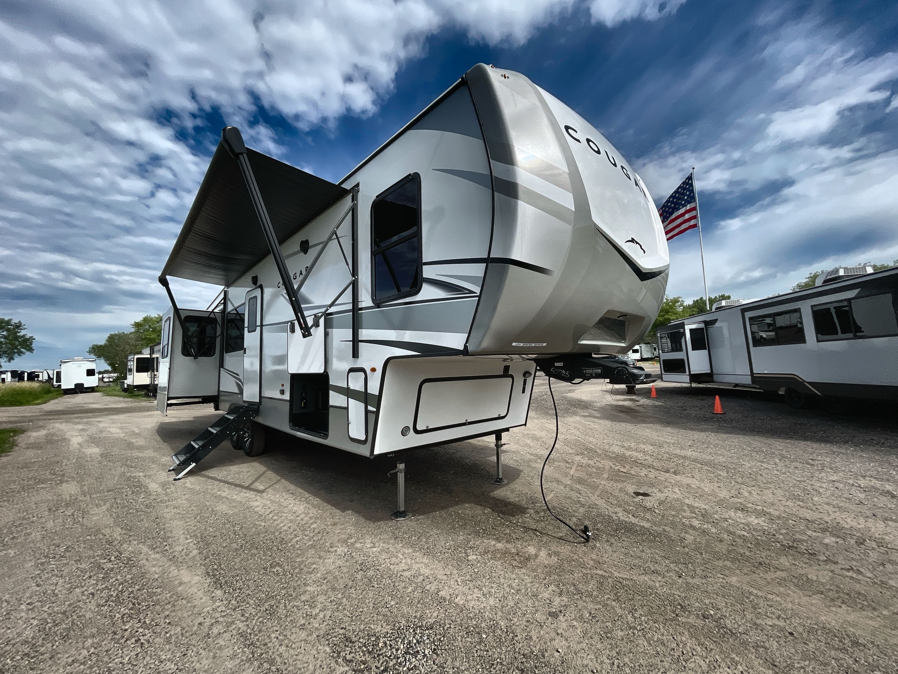 2024 Keystone COUGAR 320RDS RV
