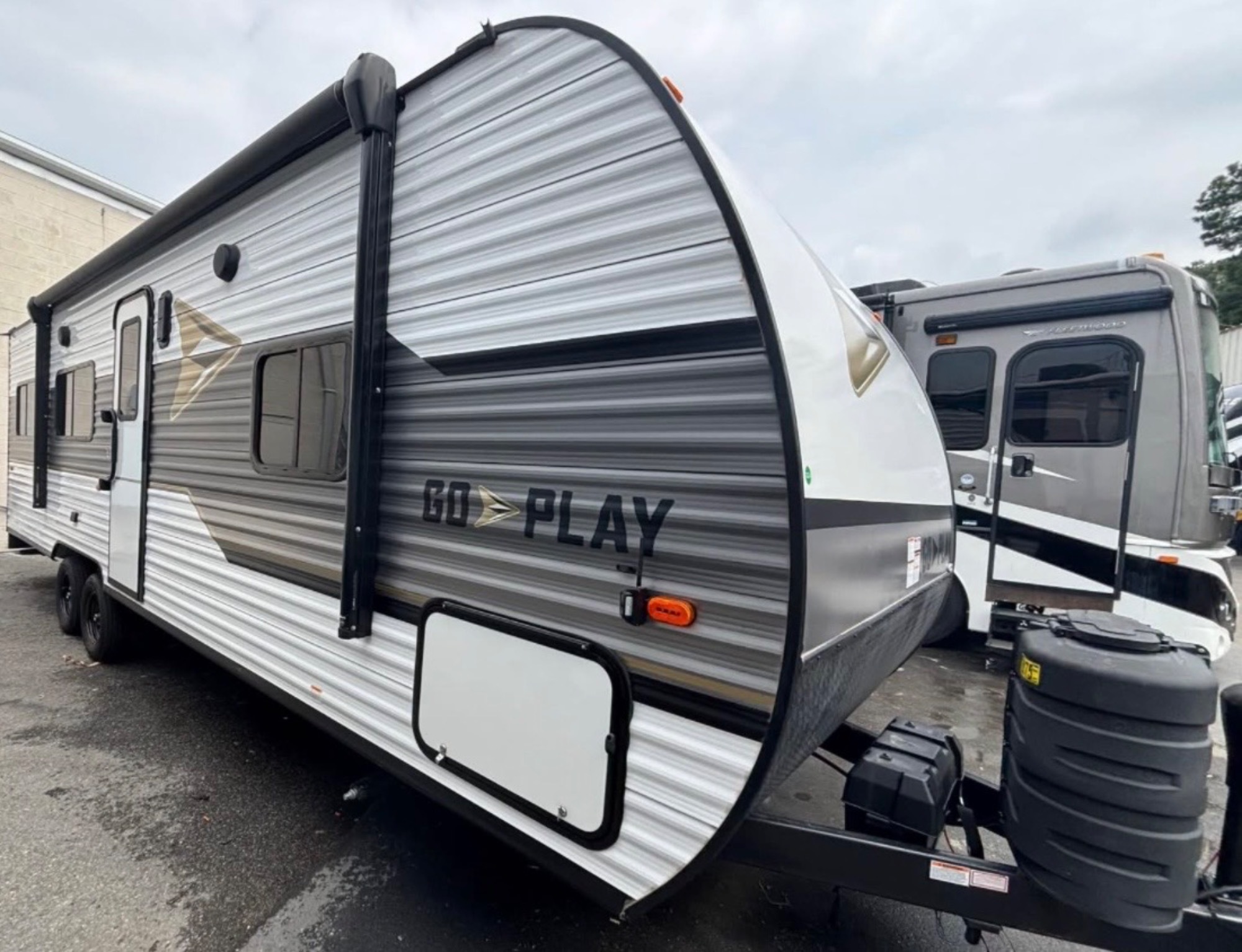 2024 Highland Ridge GO PLAY 263TH Travel Trailer Toy Hauler RV