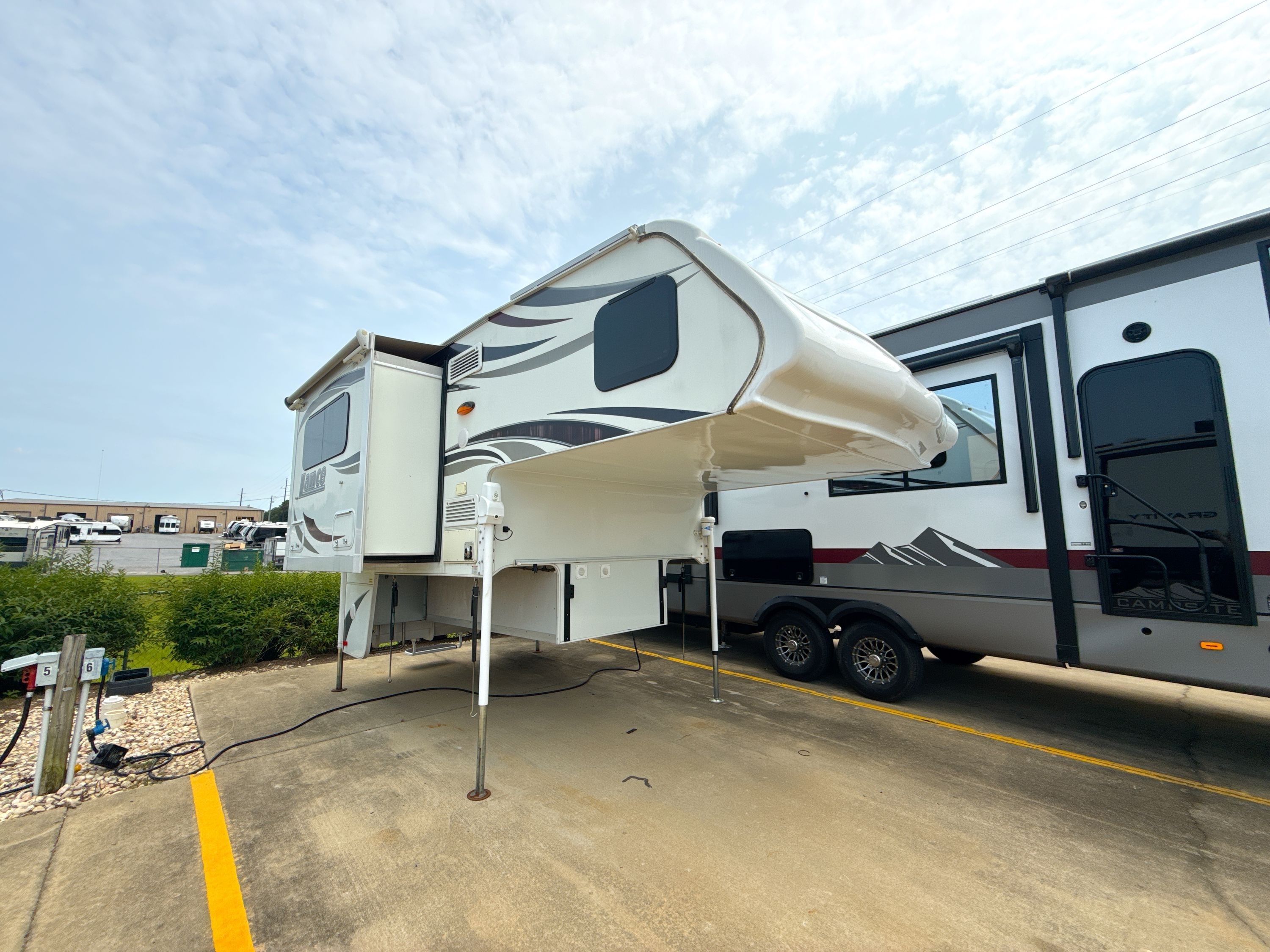 2018 Lance LANCE 855S RV