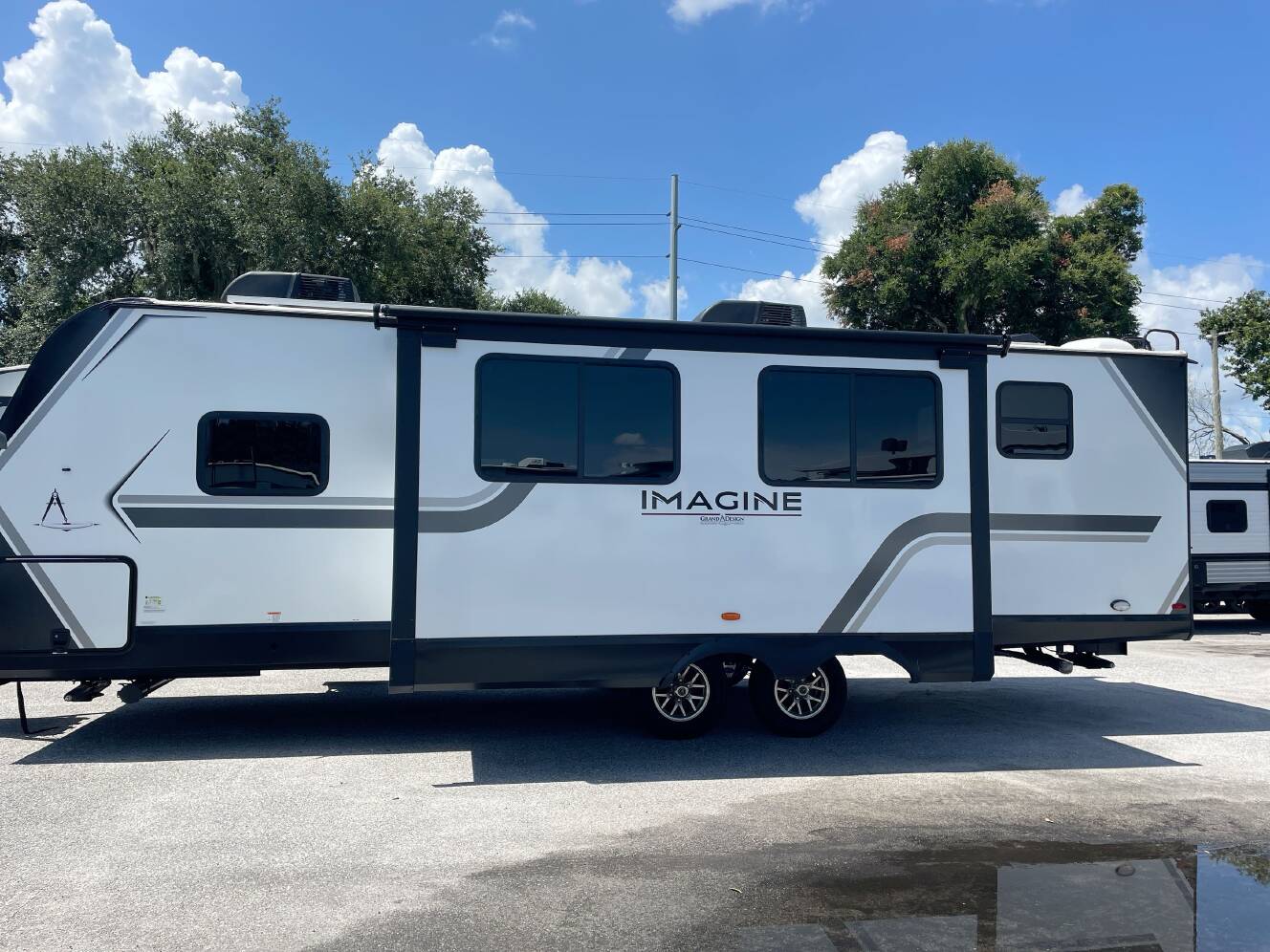 A photo of this 2025 Grand Design IMAGINE 2800BH