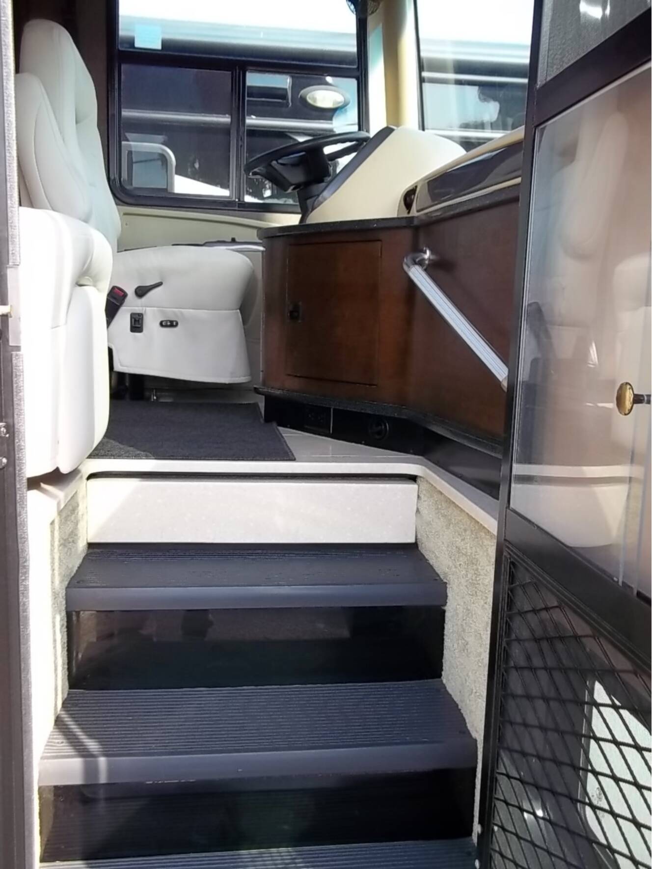 A photo of this 2016 Tiffin Motorhomes Allegro Red 37PA