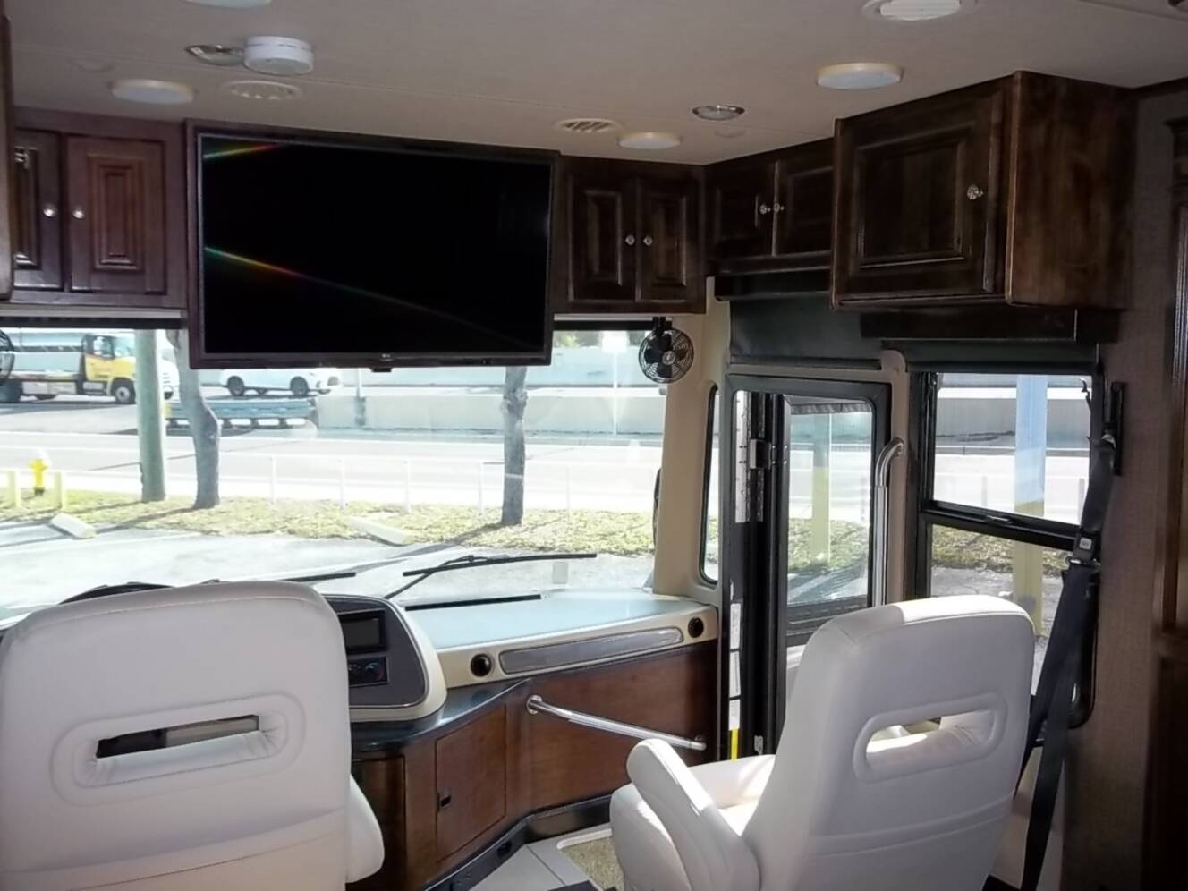 A photo of this 2016 Tiffin Motorhomes Allegro Red 37PA