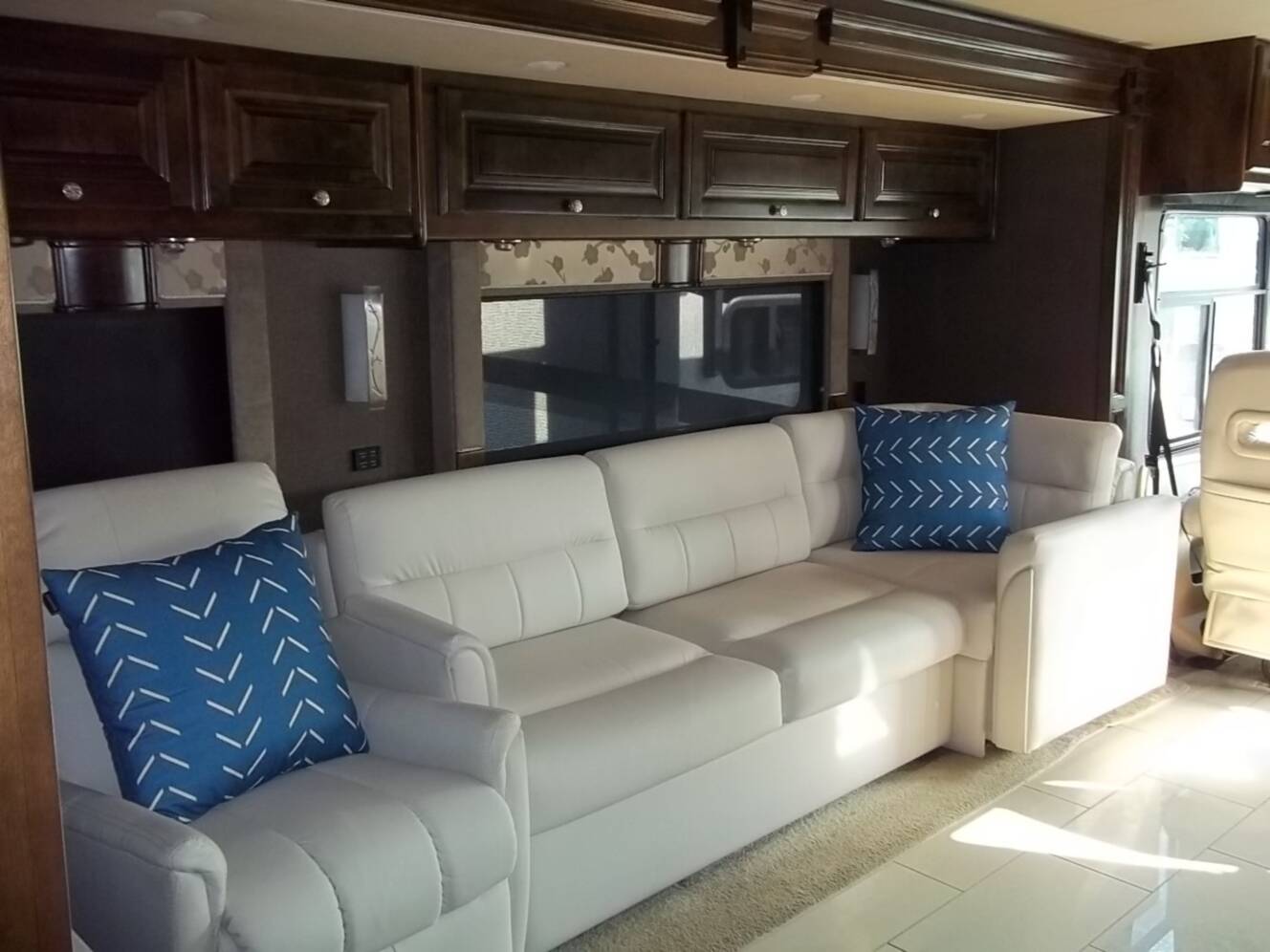A photo of this 2016 Tiffin Motorhomes Allegro Red 37PA