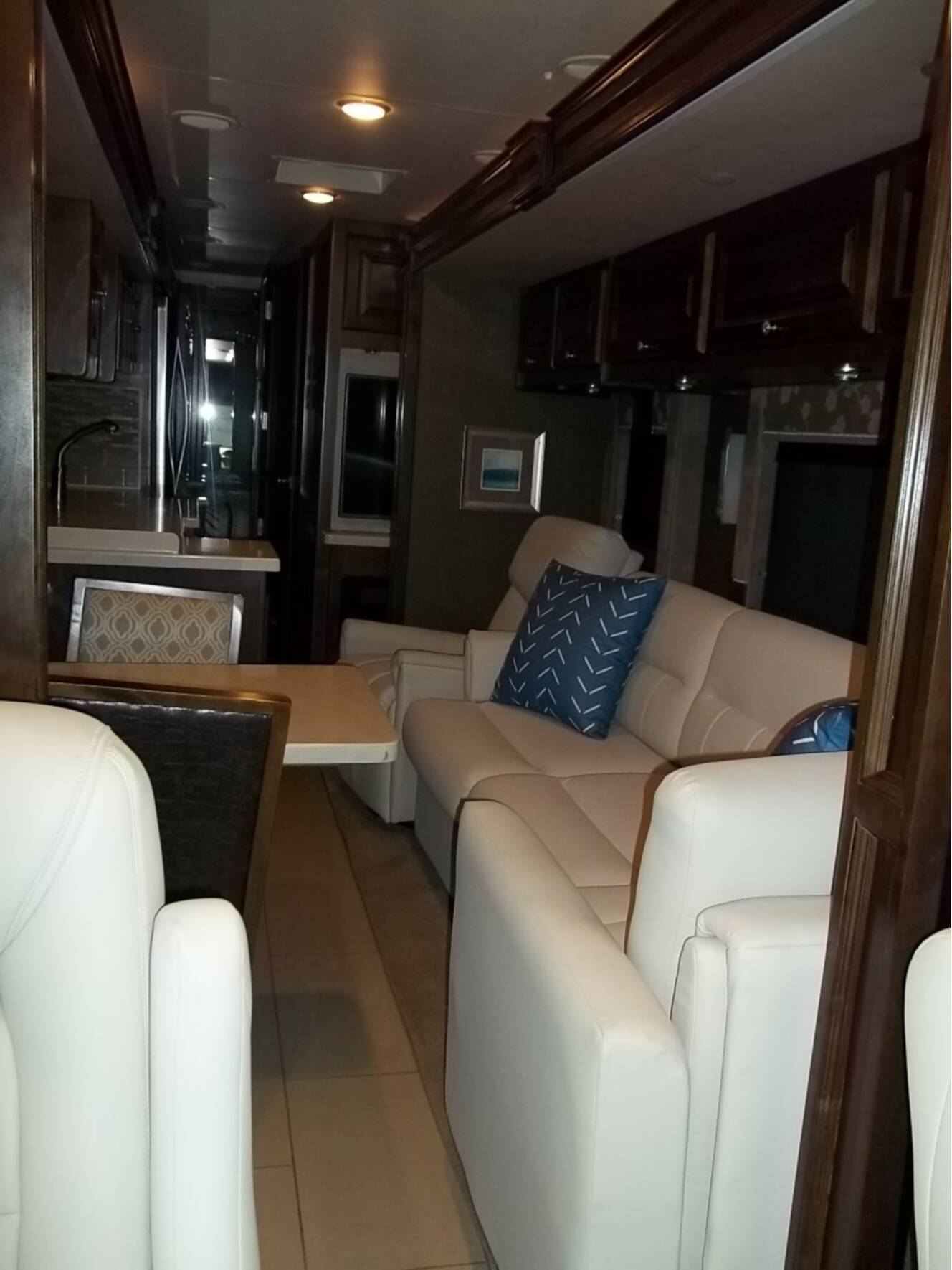 A photo of this 2016 Tiffin Motorhomes Allegro Red 37PA