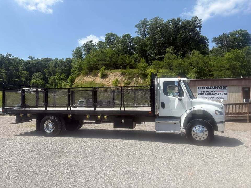 2023 FREIGHTLINER BUSINESS CLASS M2 106 in Jackson, OH