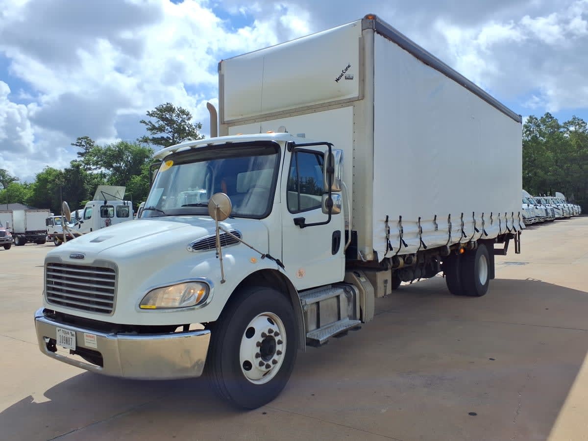 2019 FREIGHTLINER BUSINESS CLASS M2 106 in Houston, TX