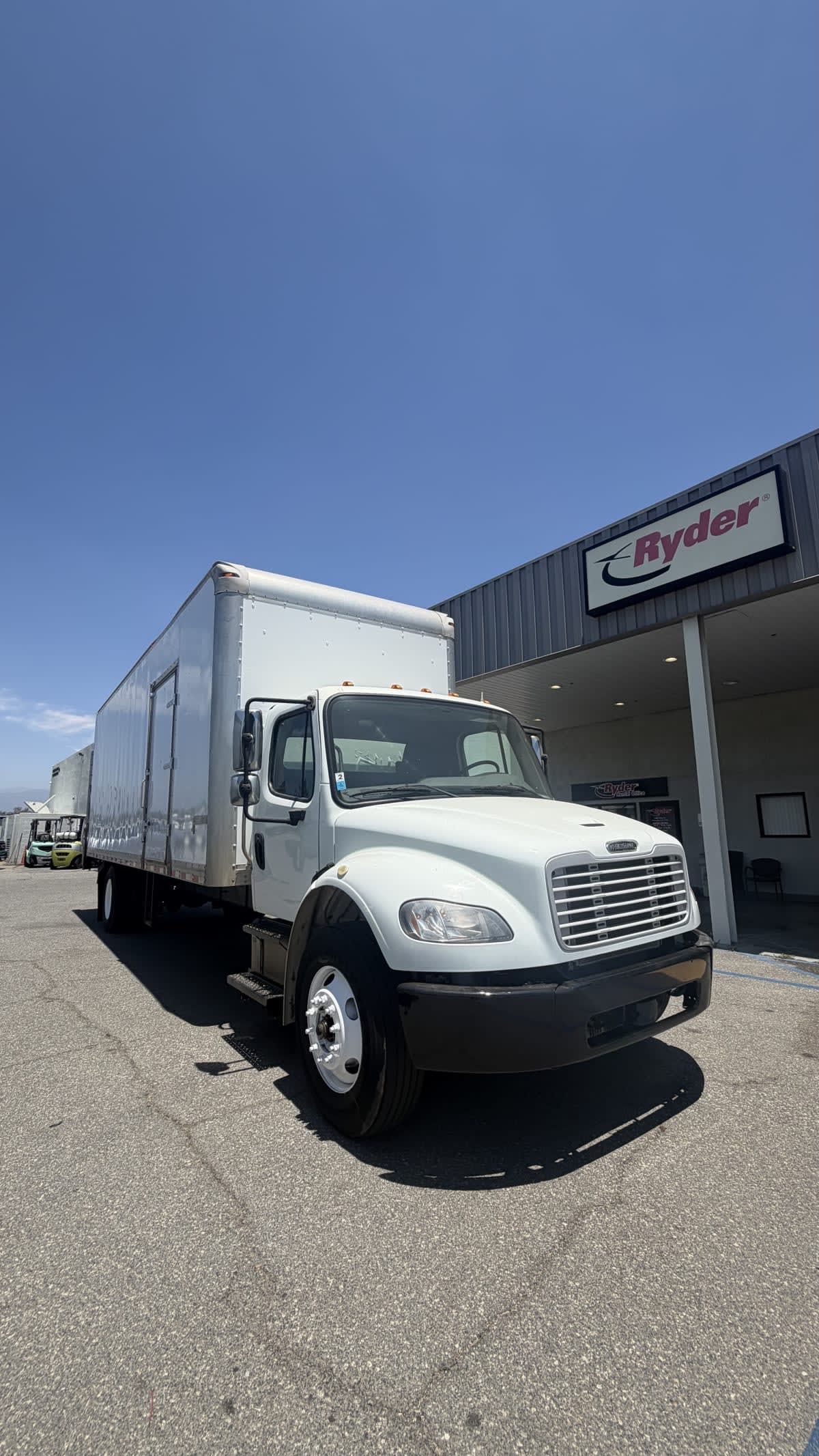 2019 FREIGHTLINER BUSINESS CLASS M2 106 in Pomona, CA