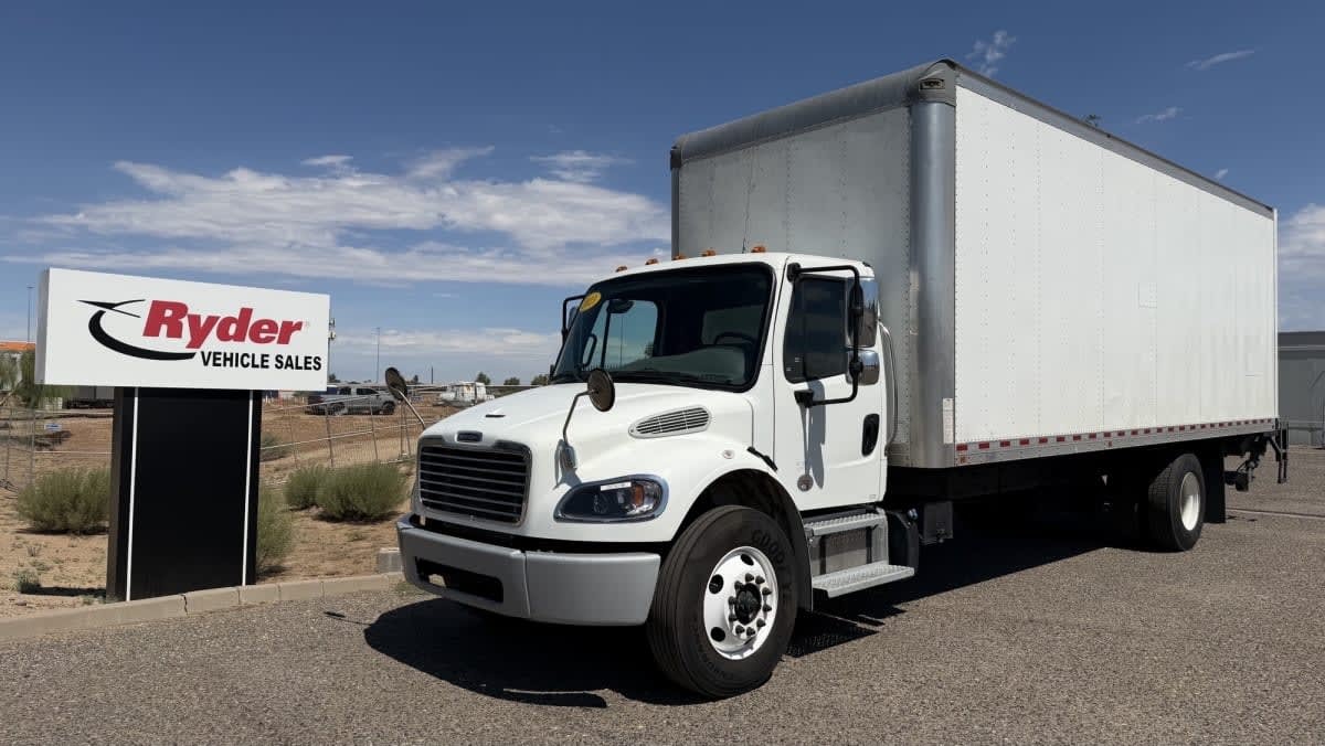 2023 FREIGHTLINER BUSINESS CLASS M2 106 in Phoenix, AZ