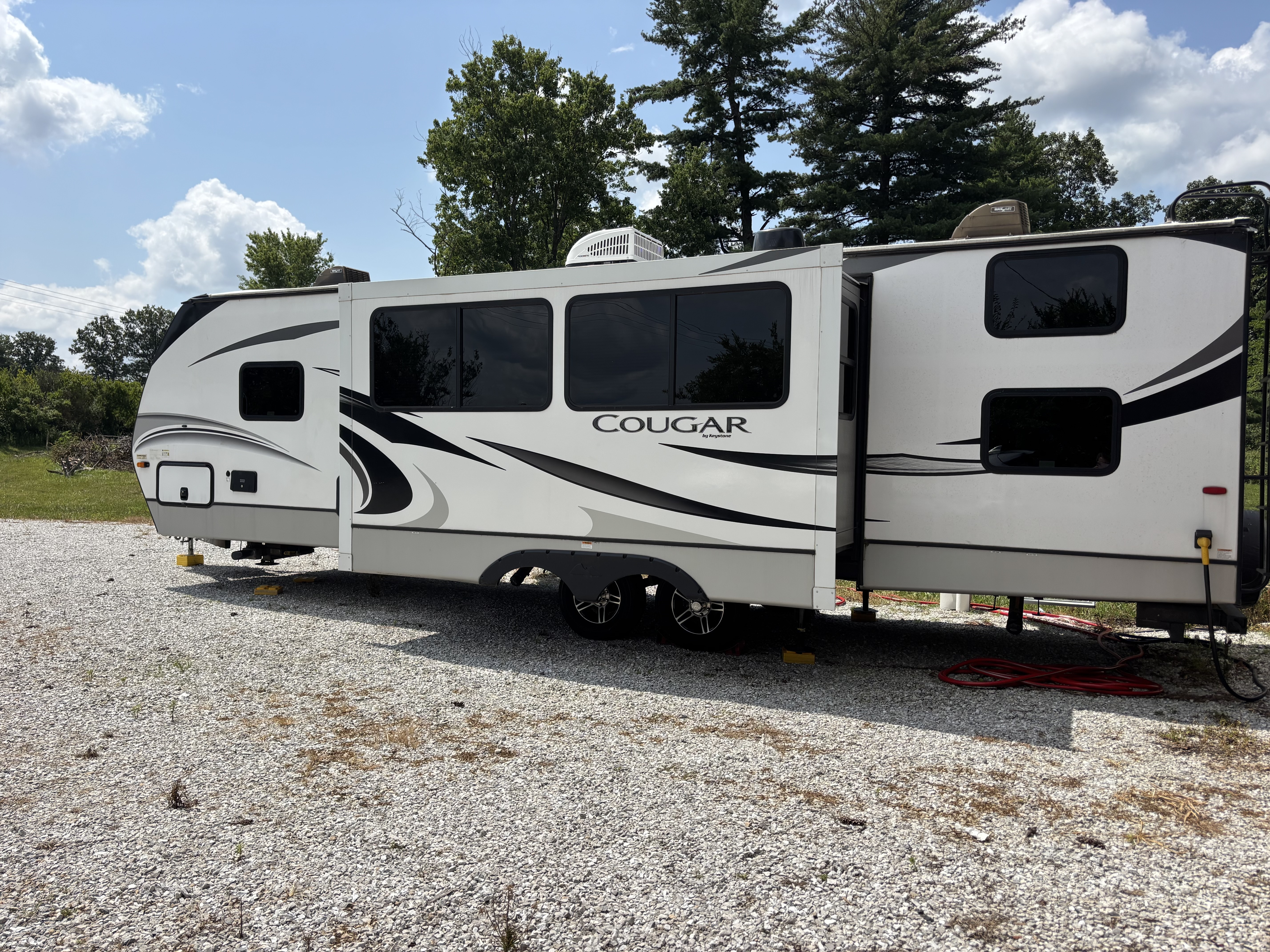 2021 Keystone COUGAR HALF-TON 29BHS RV