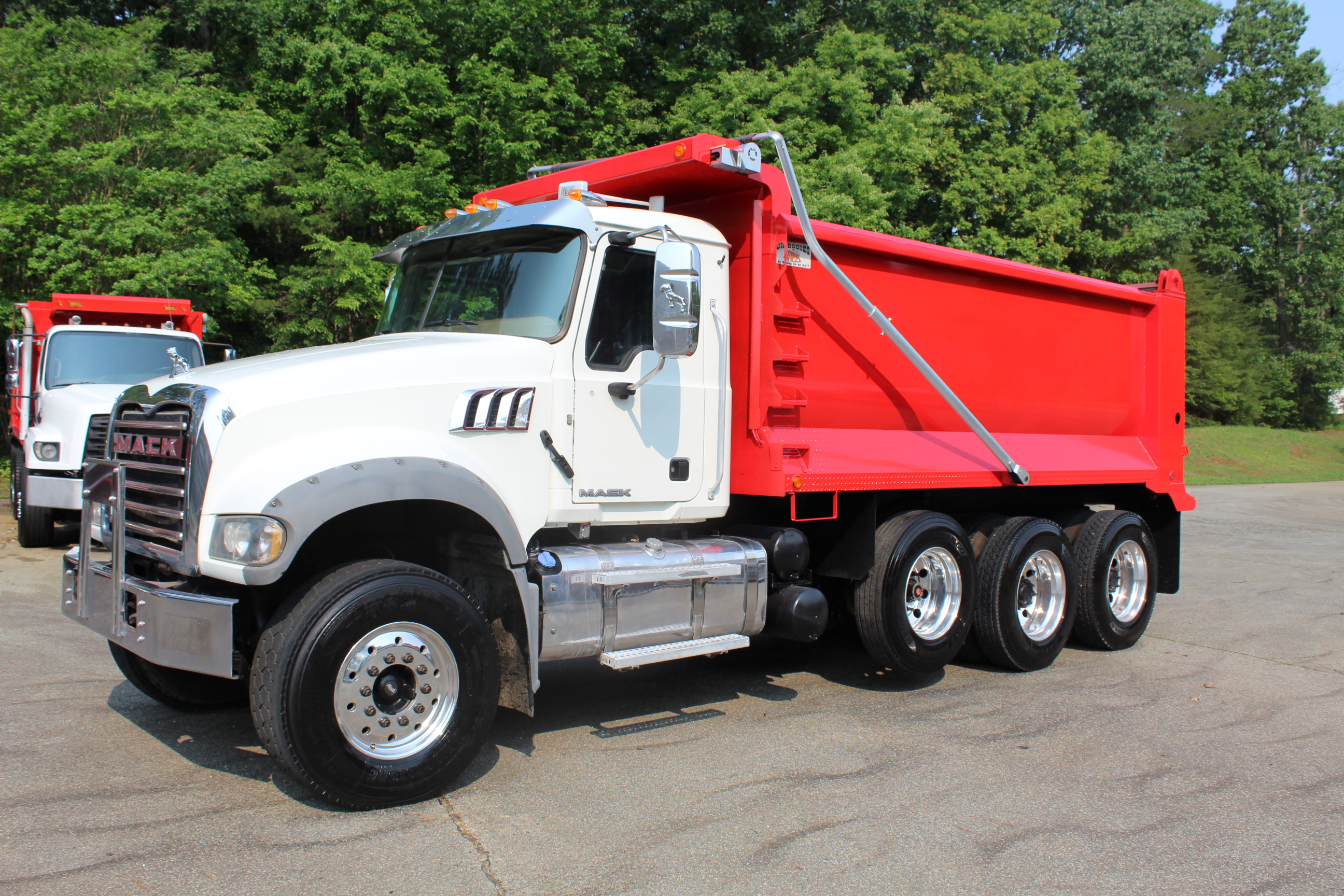 2016 MACK GRANITE GU713 in Mc Leansville, NC