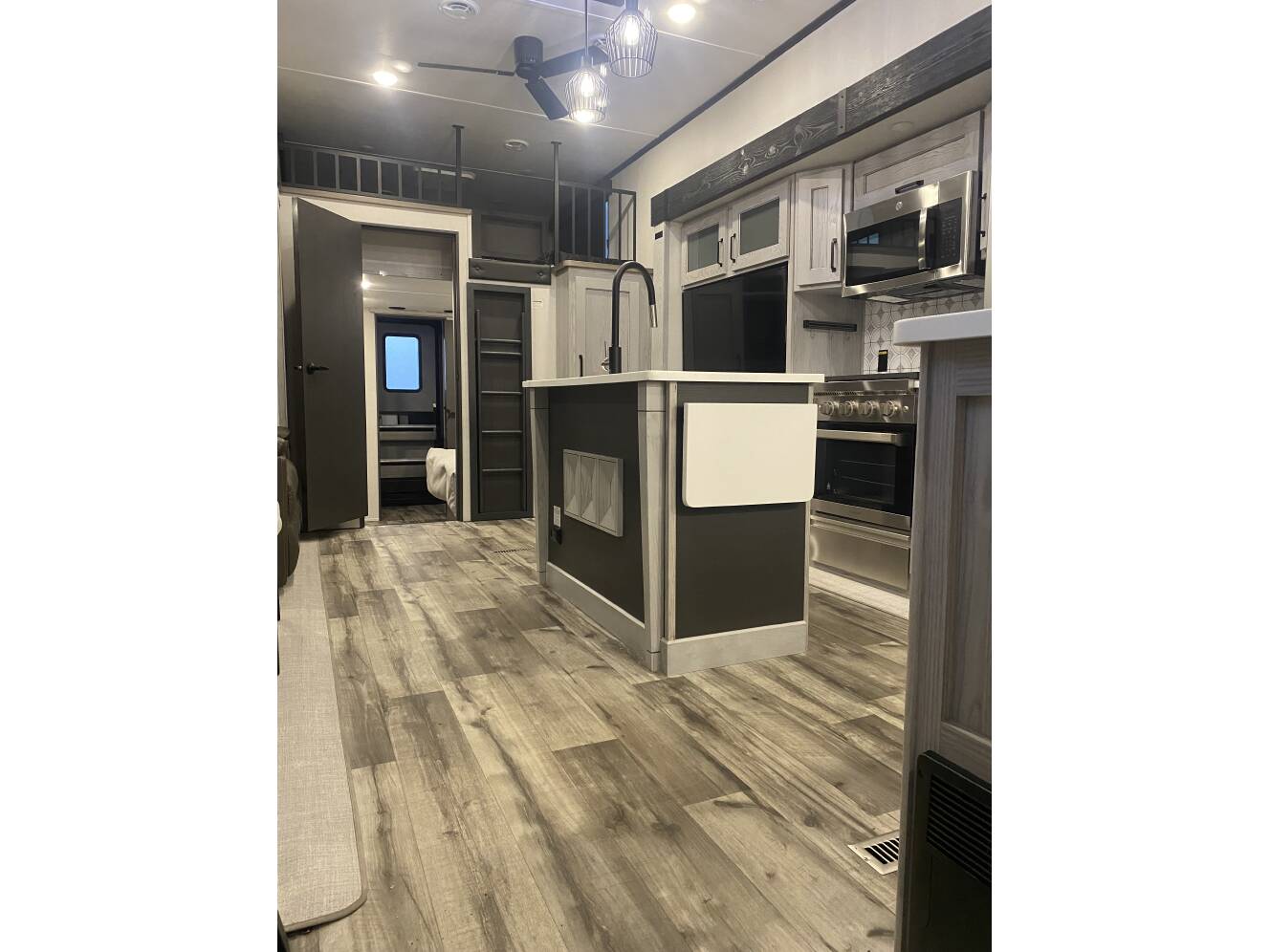 A photo of this 2024 Keystone MONTANA HIGH COUNTRY 381TB