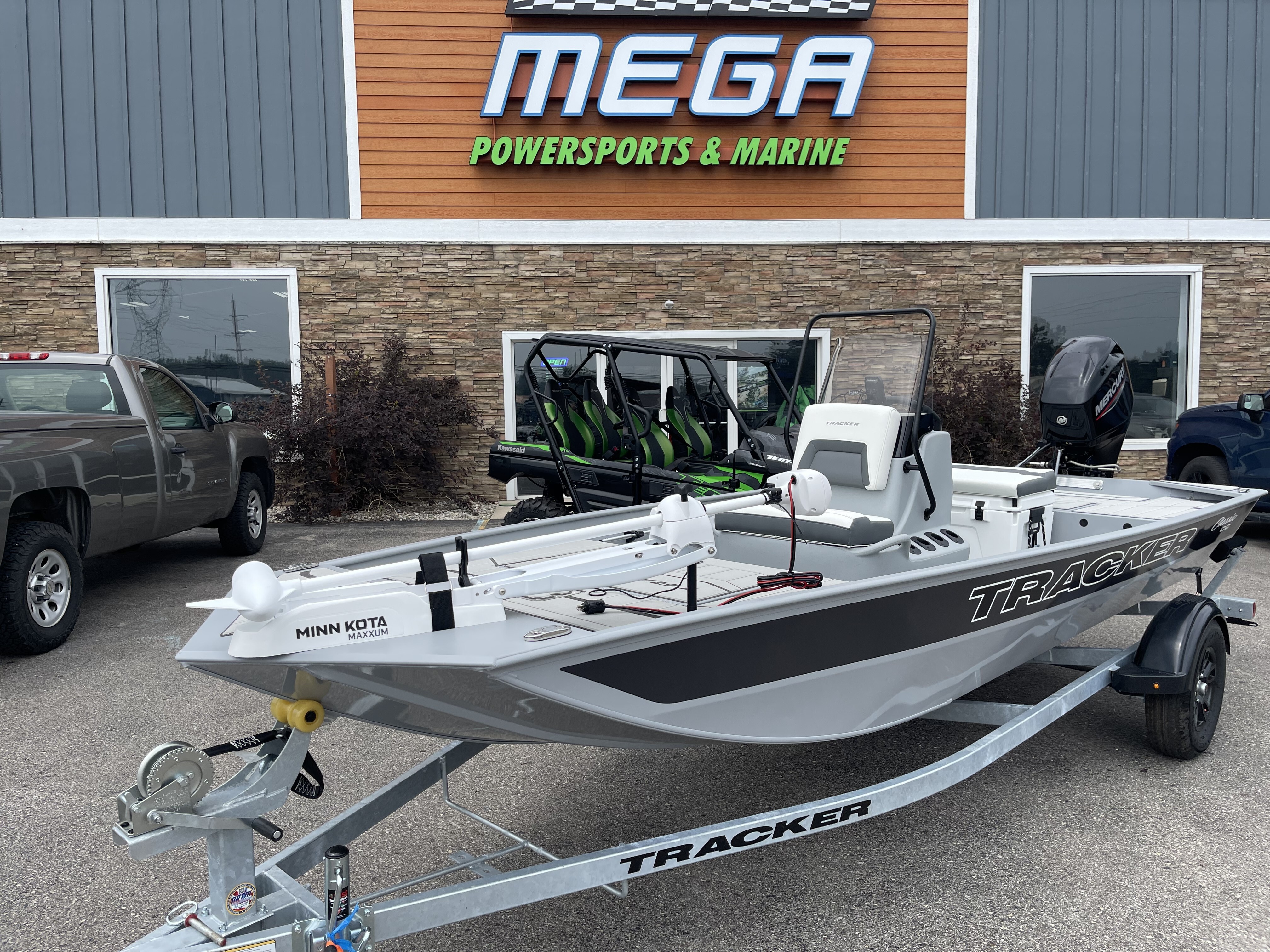 2027 Tracker Bass Tracker Classic CC CLASSIC XL in