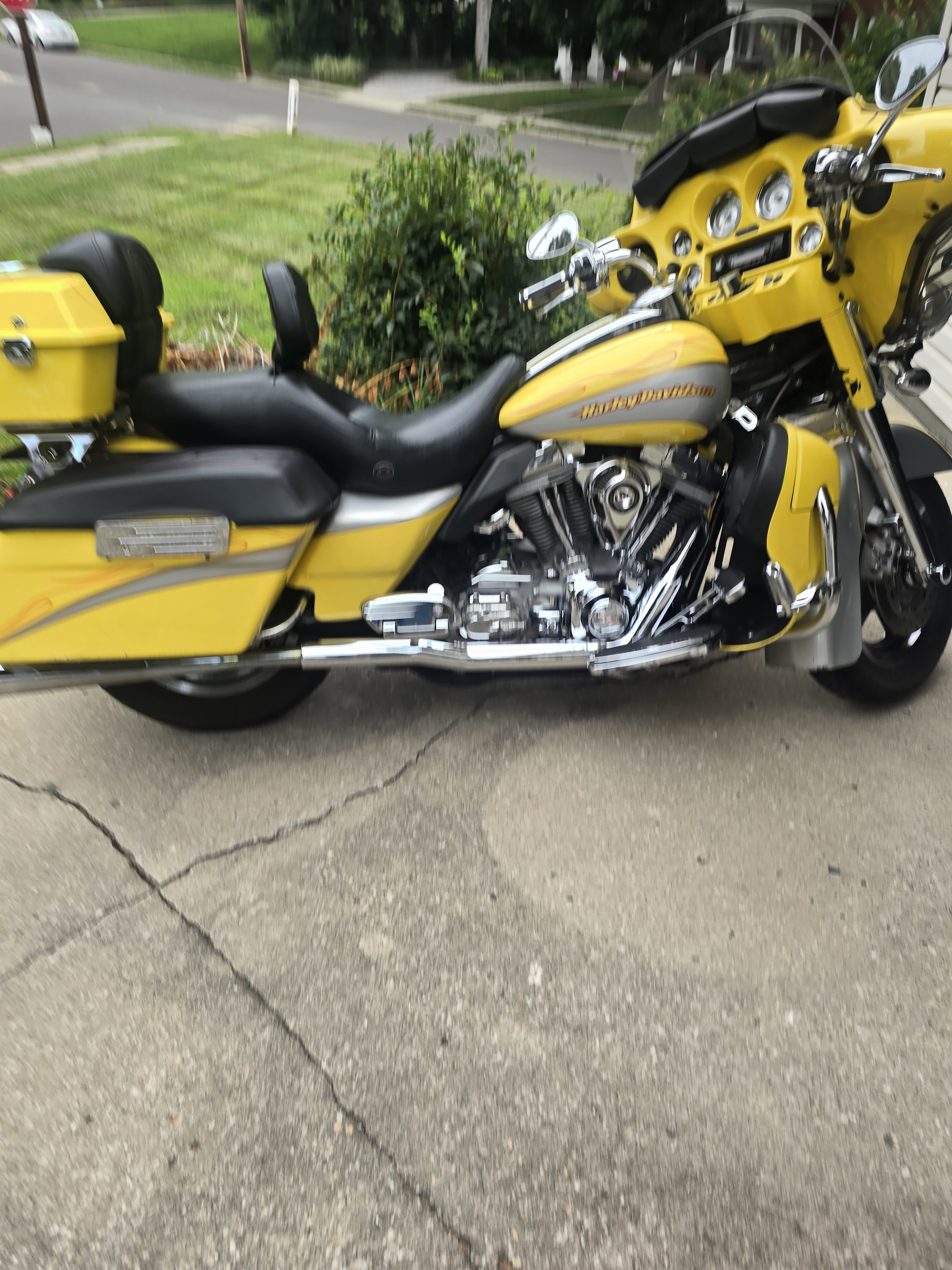 2005 Harley-Davidson ELECTRA GLIDE CVO Touring motorcycle