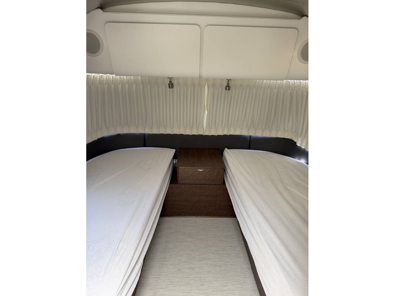 A photo of this 2021 Airstream GLOBETROTTER 30RB TWIN