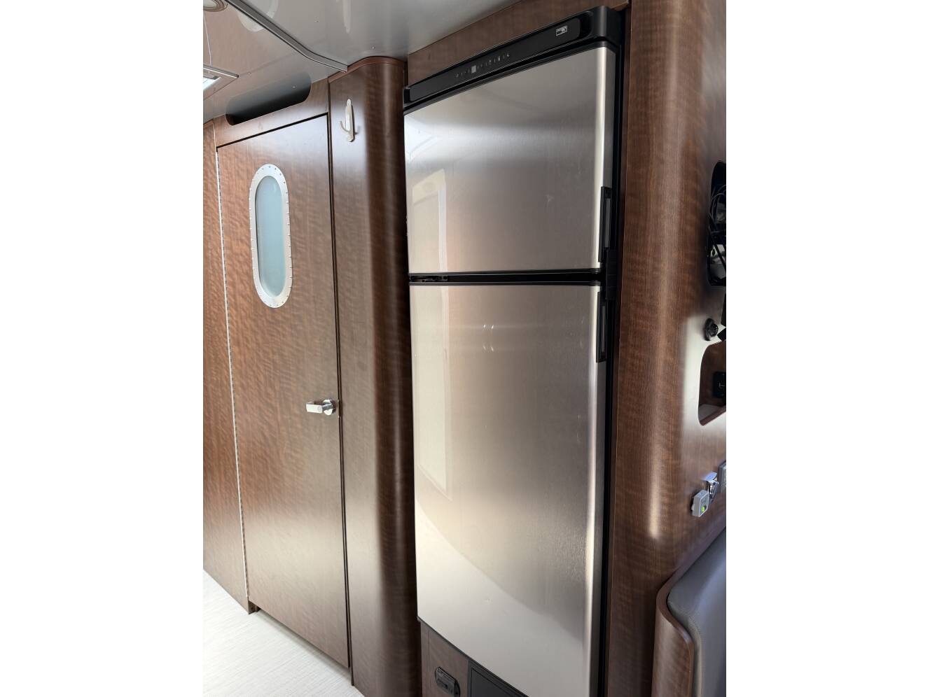 A photo of this 2021 Airstream GLOBETROTTER 30RB TWIN