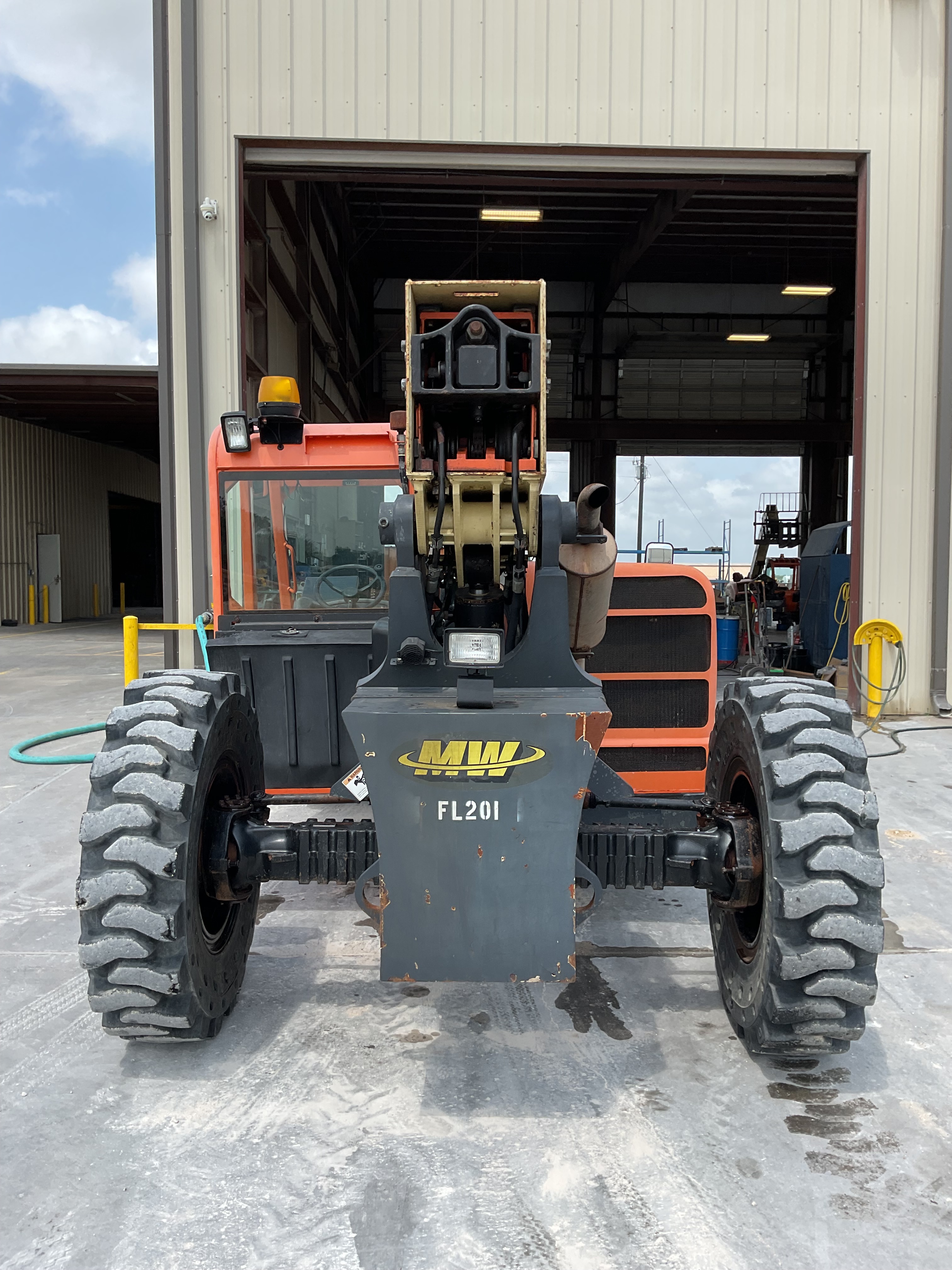 2011 JLG 9,000# G9-43A Forklift in Victoria, TX
