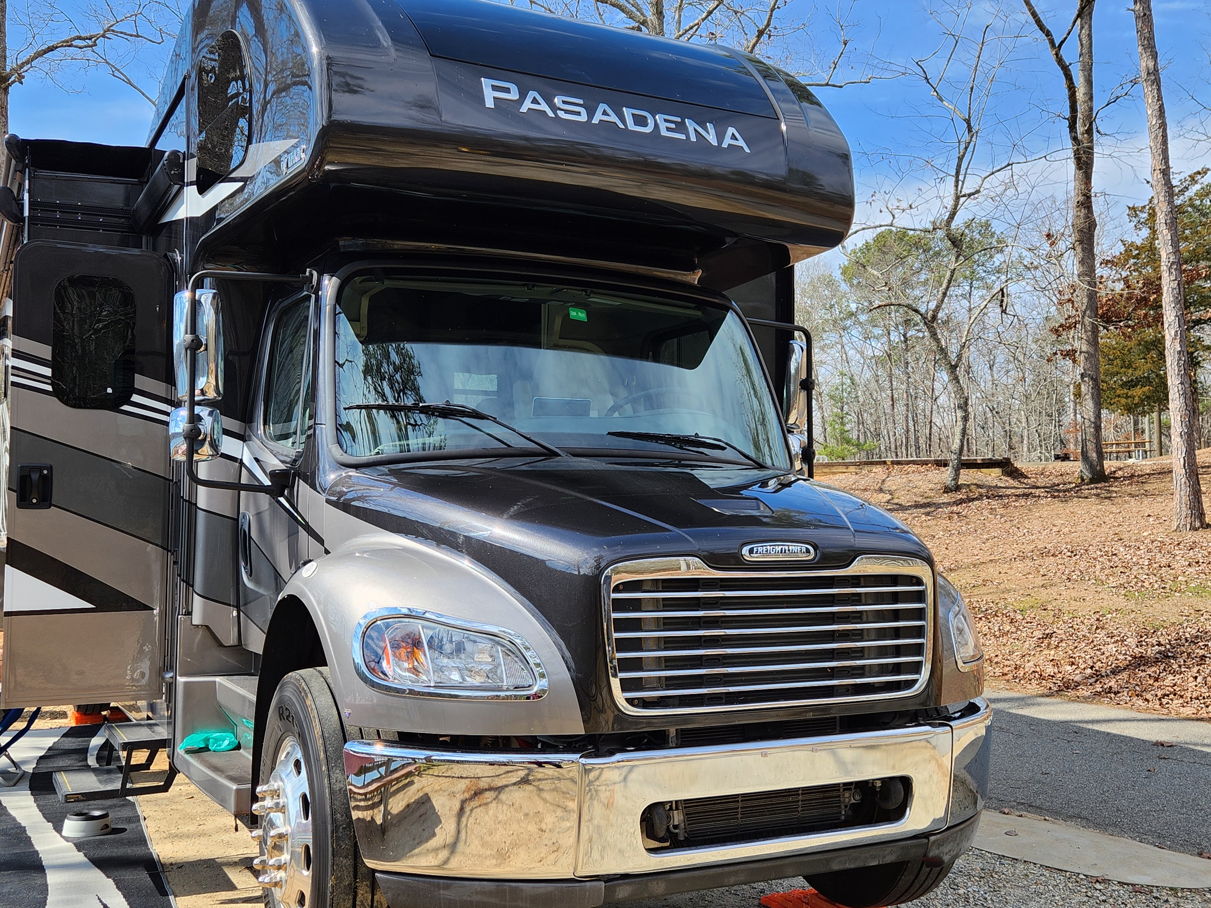 2023 Thor Motor Coach PASADENA 38DA in aventura FL