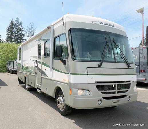 2002 Fleetwood SOUTHWIND 32V in everett WA
