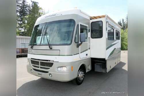 2002 Fleetwood SOUTHWIND 32V in everett WA