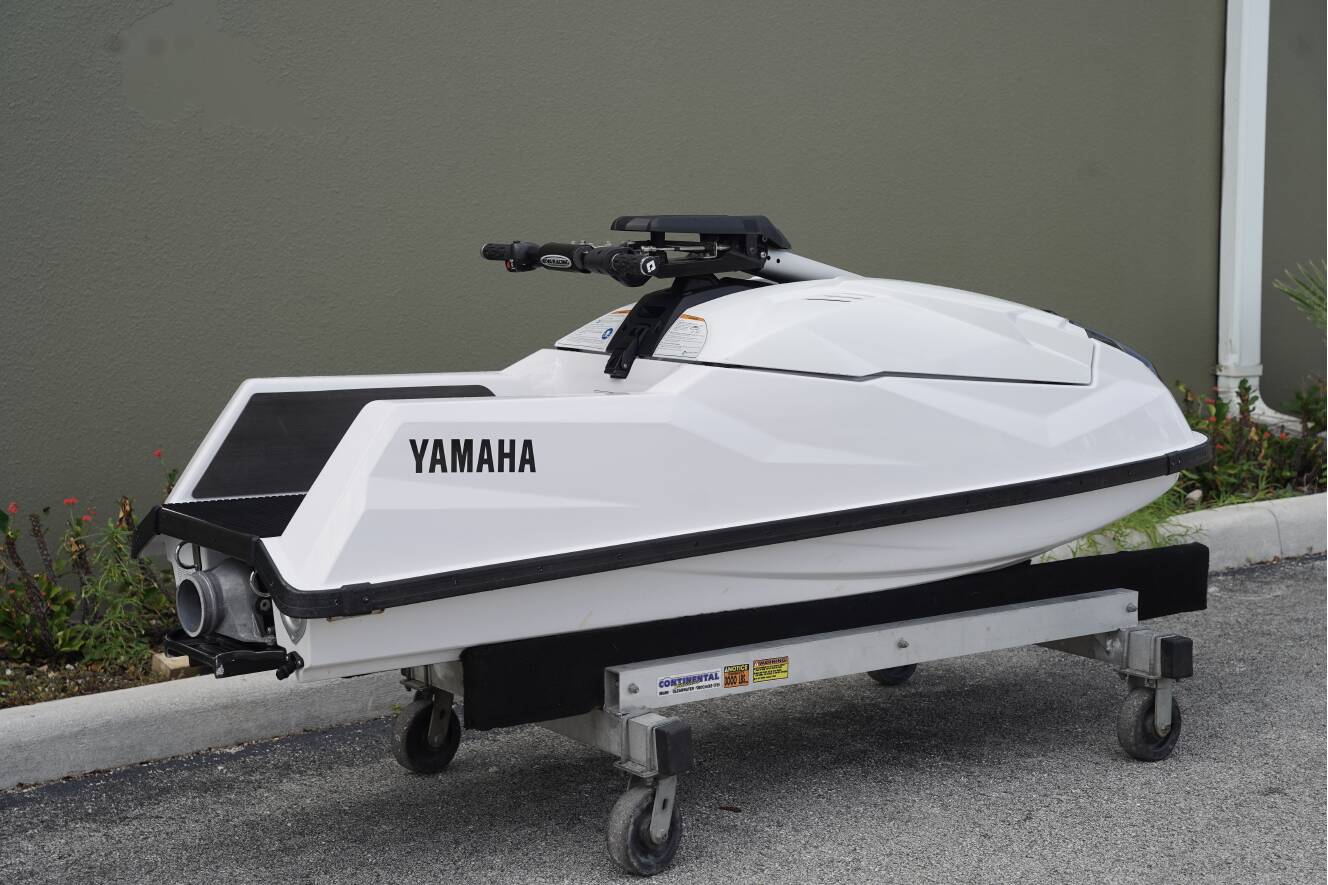 A photo of this 2023 Yamaha SUPERJET 4T