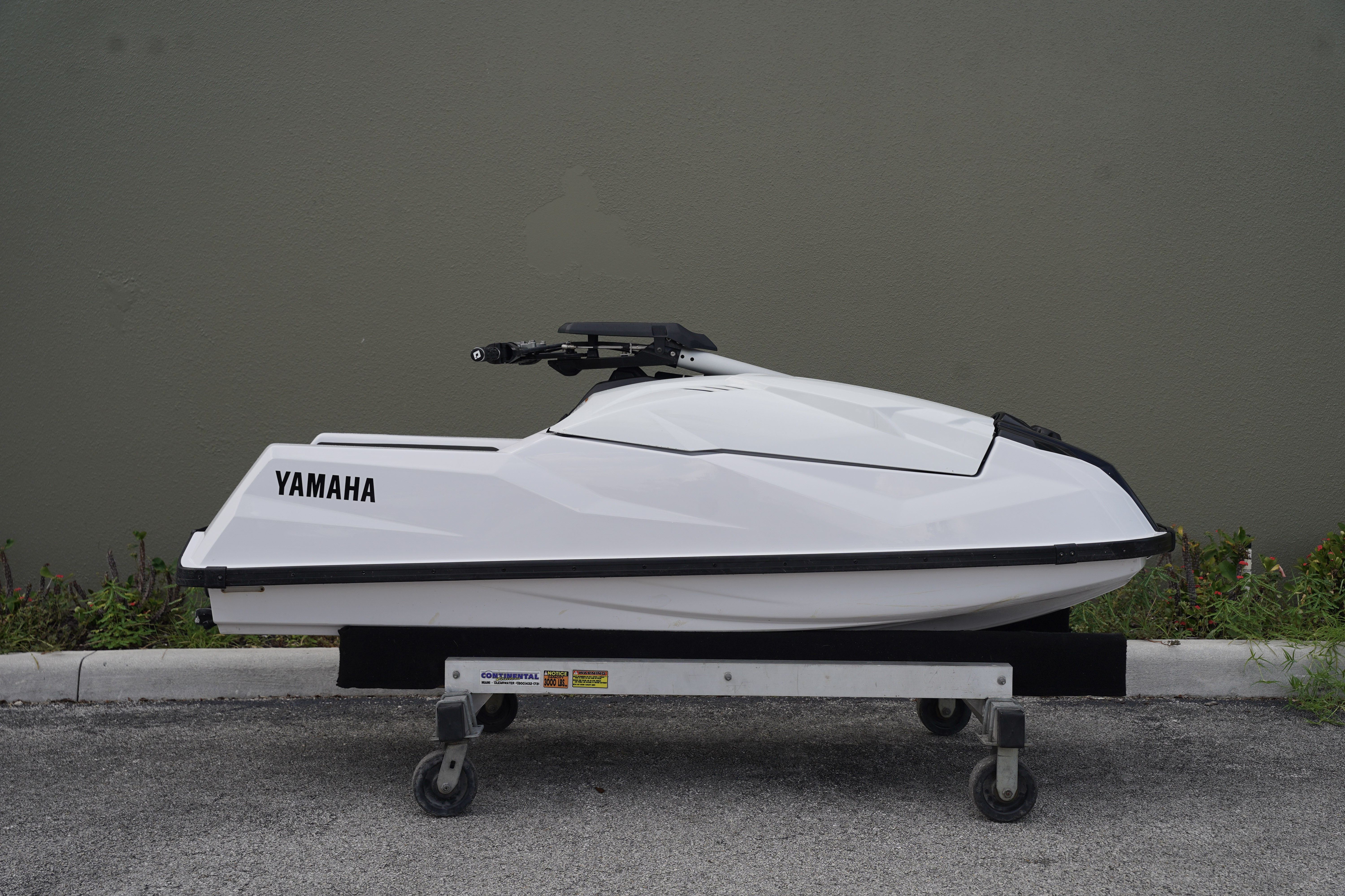 2023 Yamaha SUPERJET 4T BASE in north miami beach FL