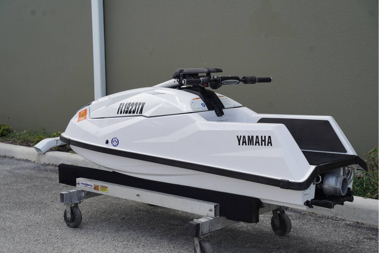 A photo of this 2023 Yamaha SUPERJET 4T