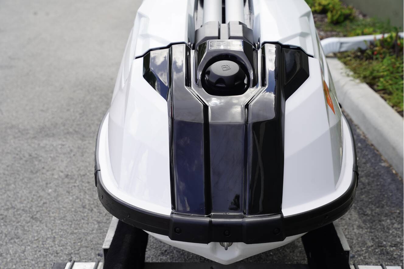 A photo of this 2023 Yamaha SUPERJET 4T