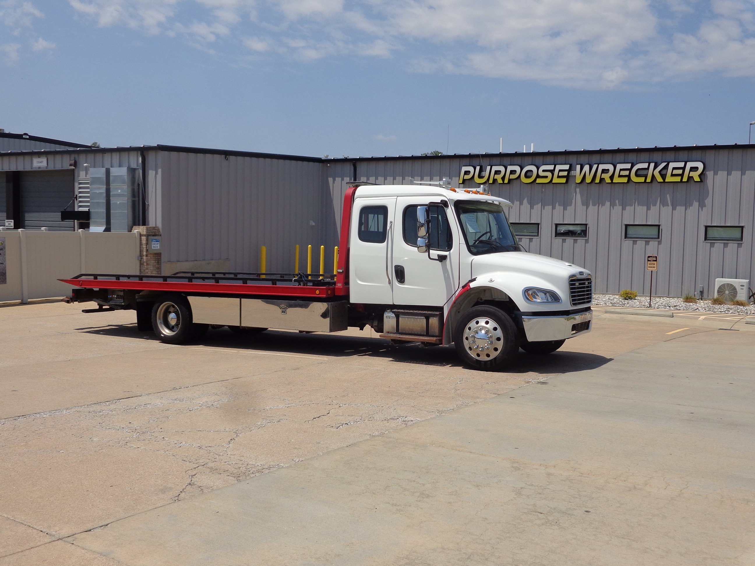 2019 FREIGHTLINER BUSINESS CLASS M2 106 in Wentzville, MO