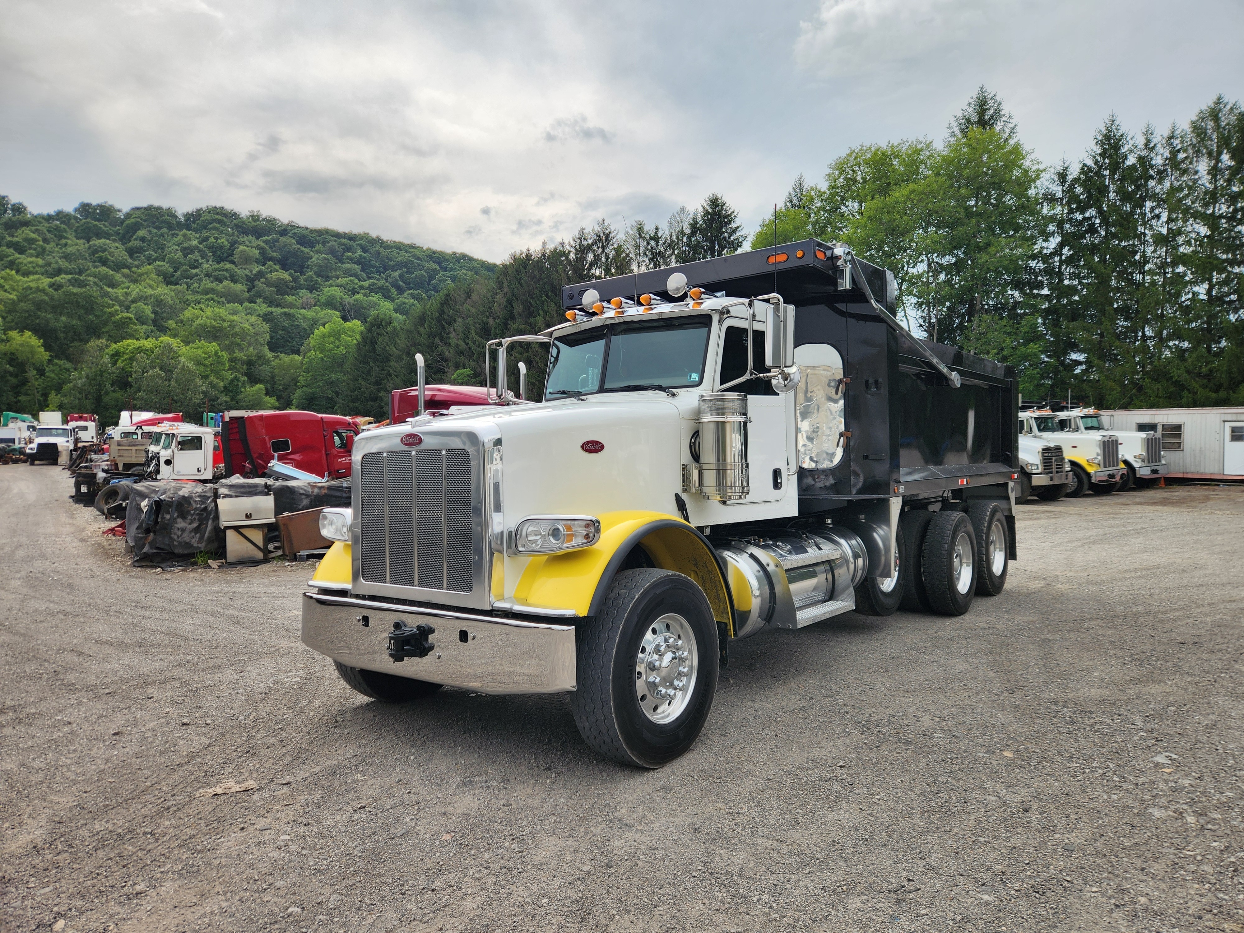 2019 PETERBILT 367 in Butler, PA