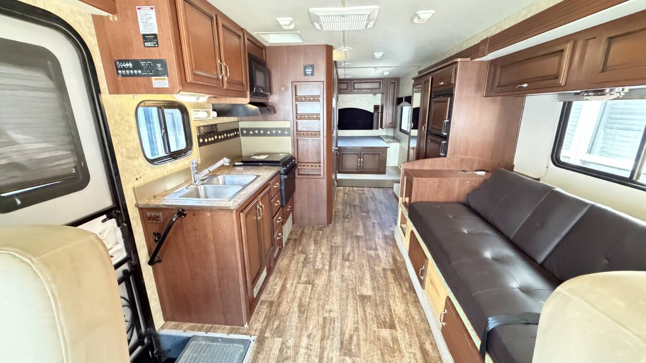 A photo of this 2013 Fleetwood STORM 28MS