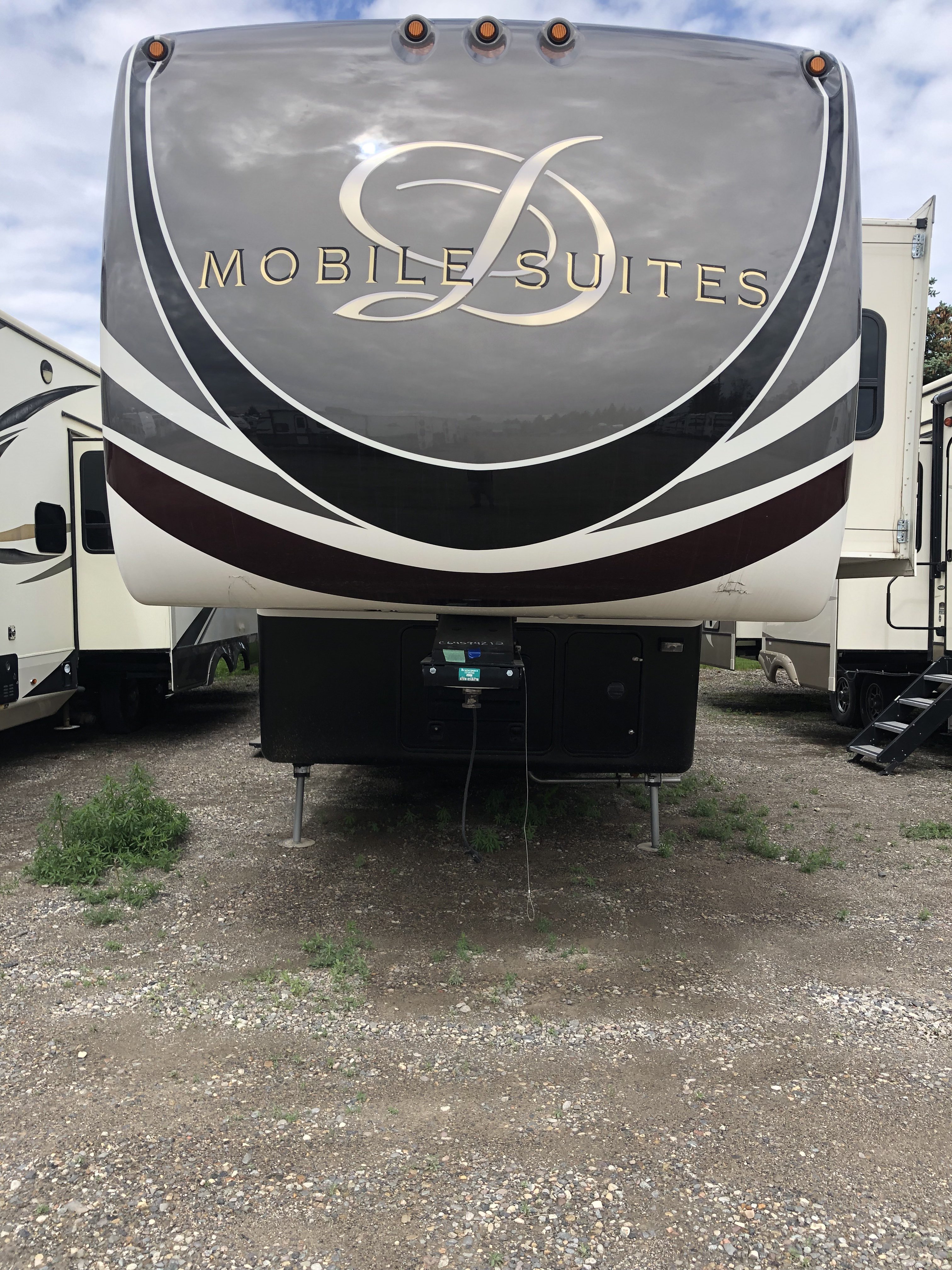 2018 DRV MOBILE SUITES 40 KSSB4 RV