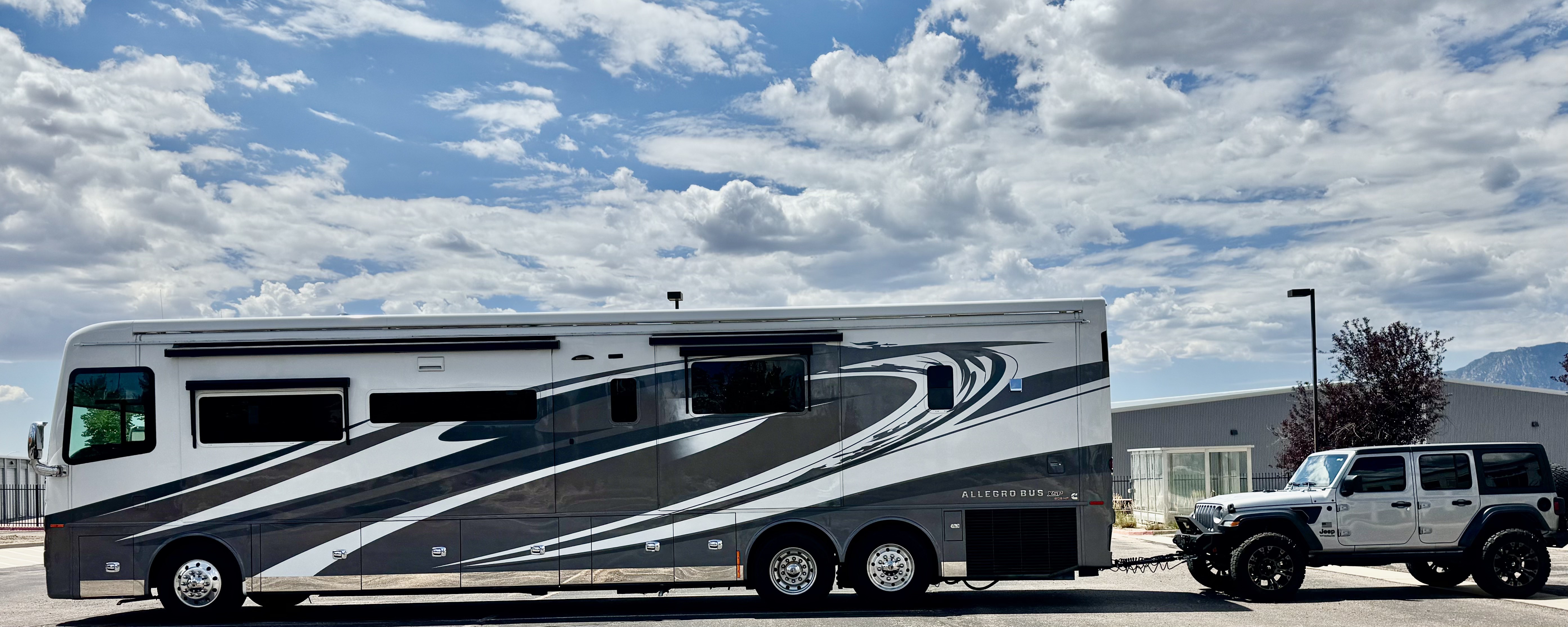2022 Tiffin Motorhomes ALLEGRO BUS 450PP RV