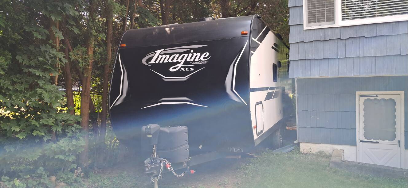 A photo of this 2021 Grand Design IMAGINE XLS 21BHE