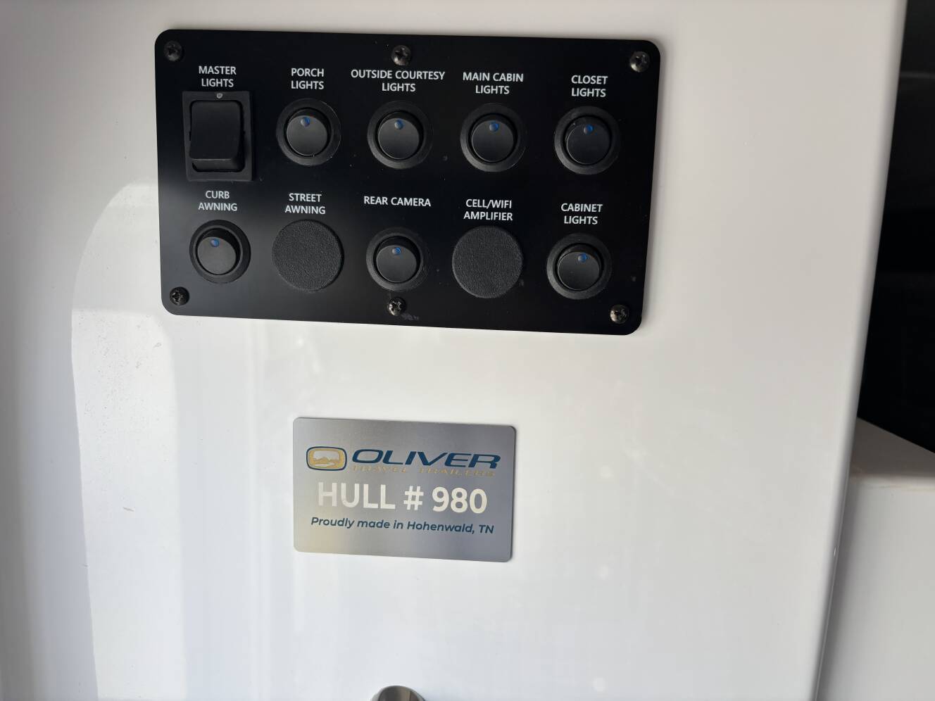 A photo of this 2022 Oliver LEGACY ELITE II