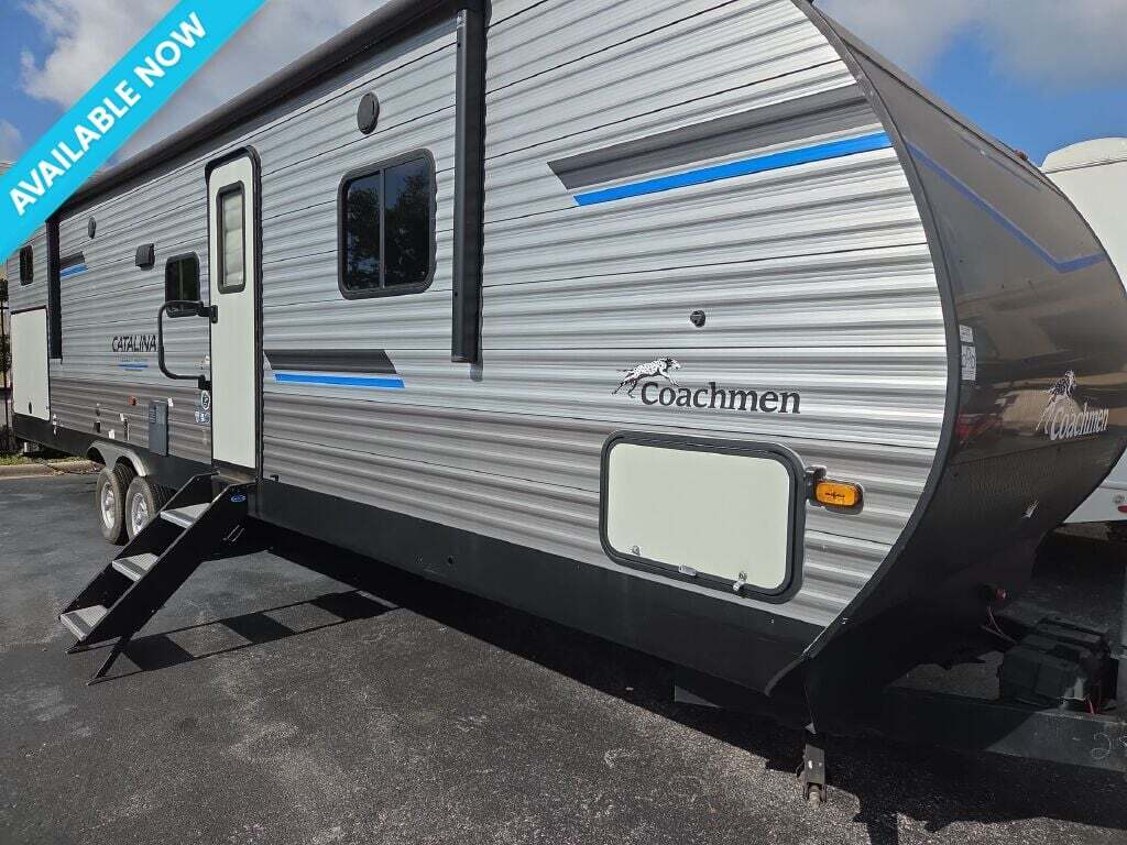 2023 Coachmen Catalina Legacy Edition 343BHTS in ormond beach FL
