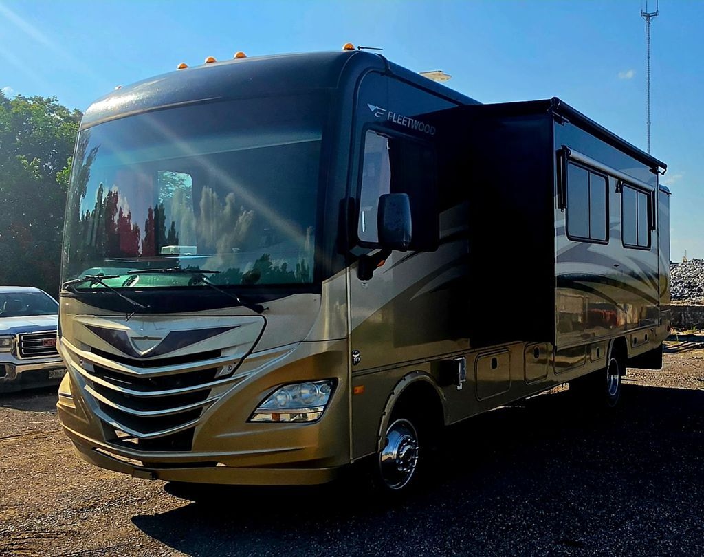 2013 Fleetwood Storm 32V in blue springs MO