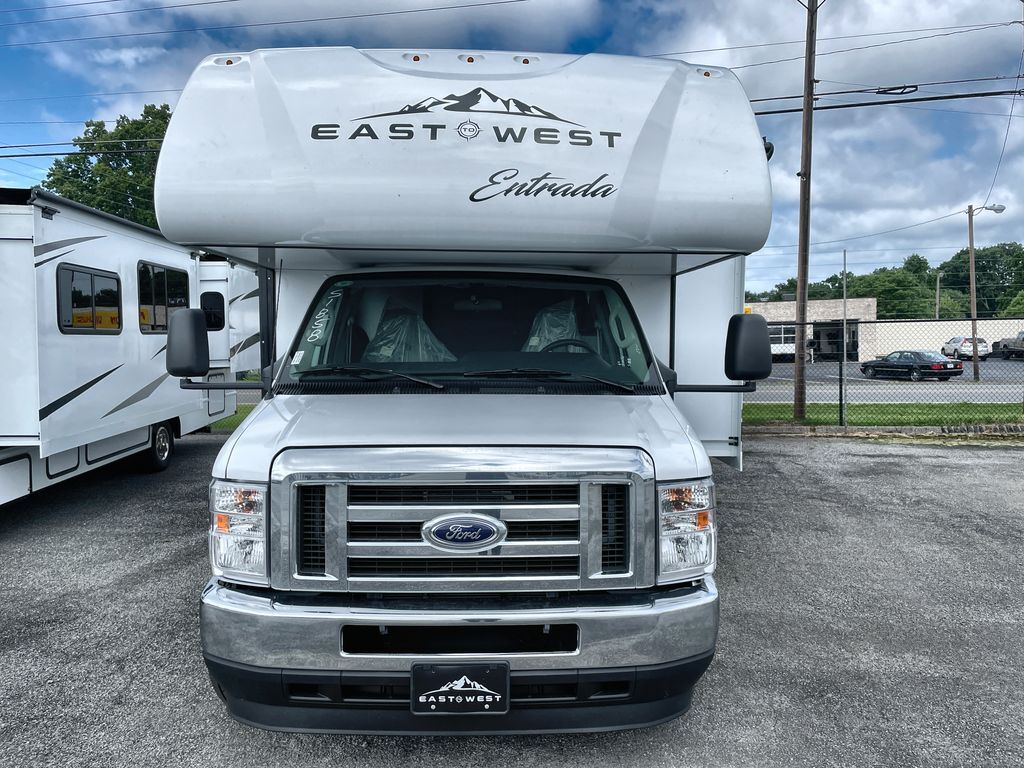 2025 East To West Entrada 3100FB in rural hall NC