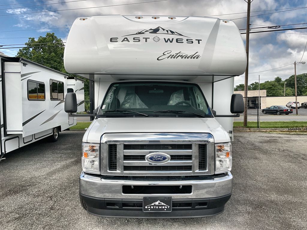2025 East To West Entrada 3100FB in rural hall NC