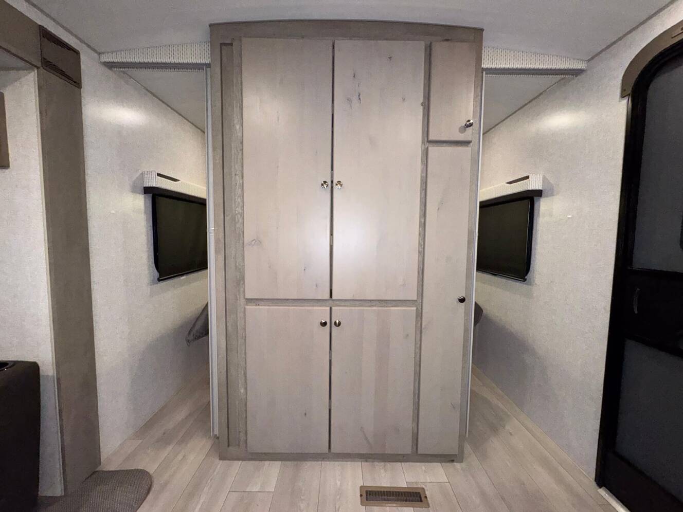 A photo of this 2027 Northwood Mfg Nash 29S