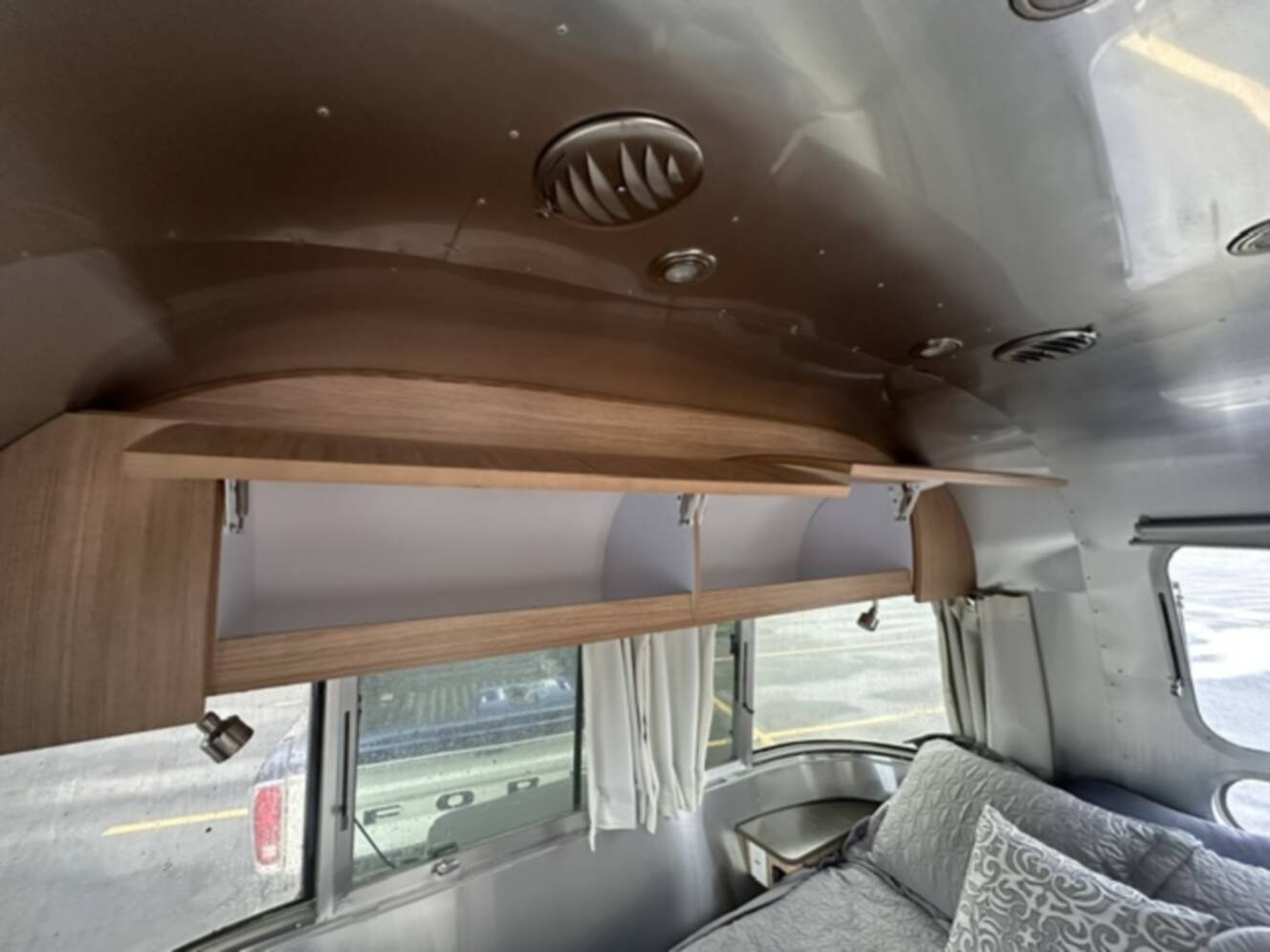 A photo of this 2019 Airstream FLYING CLOUD 23FB QUEEN