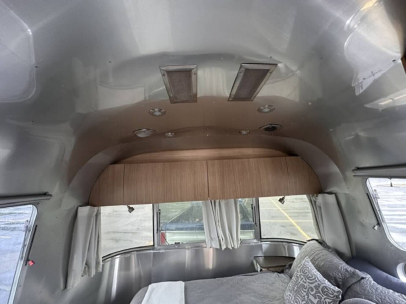 A photo of this 2019 Airstream FLYING CLOUD 23FB QUEEN